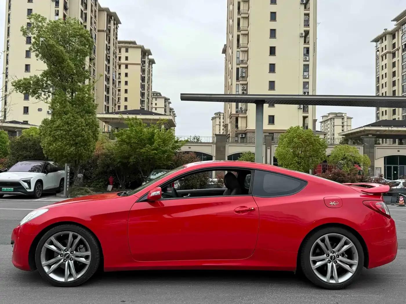 Genesis Coupe 2012 2.0T Automatic Luxury Edition — миниатюра 13