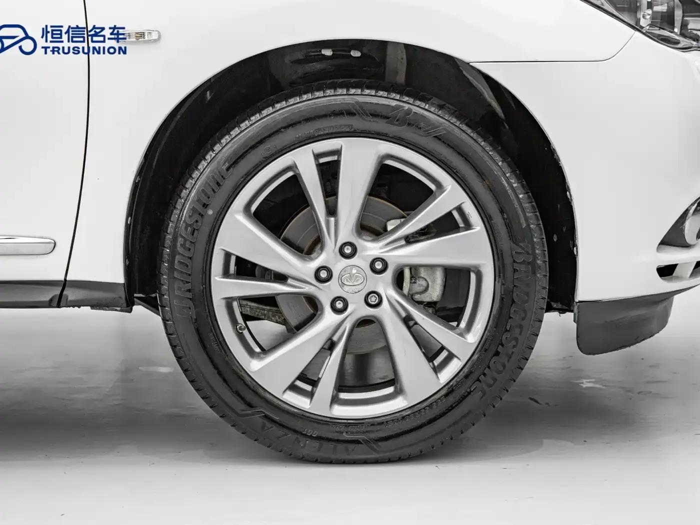 Infiniti JX 2013 JX35 AWD All-Terrain Edition — миниатюра 11