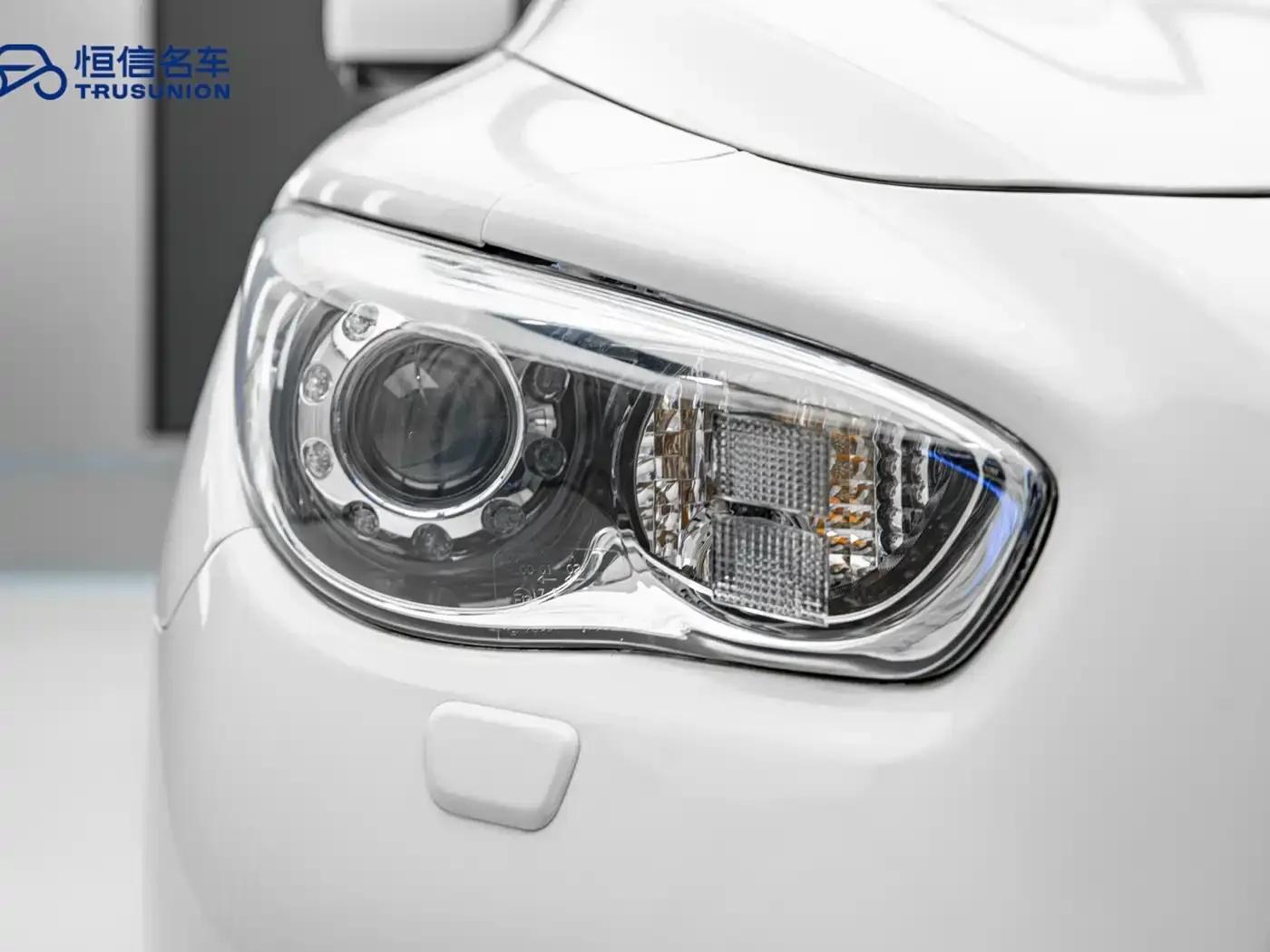 Infiniti JX 2013 JX35 AWD All-Terrain Edition — миниатюра 10