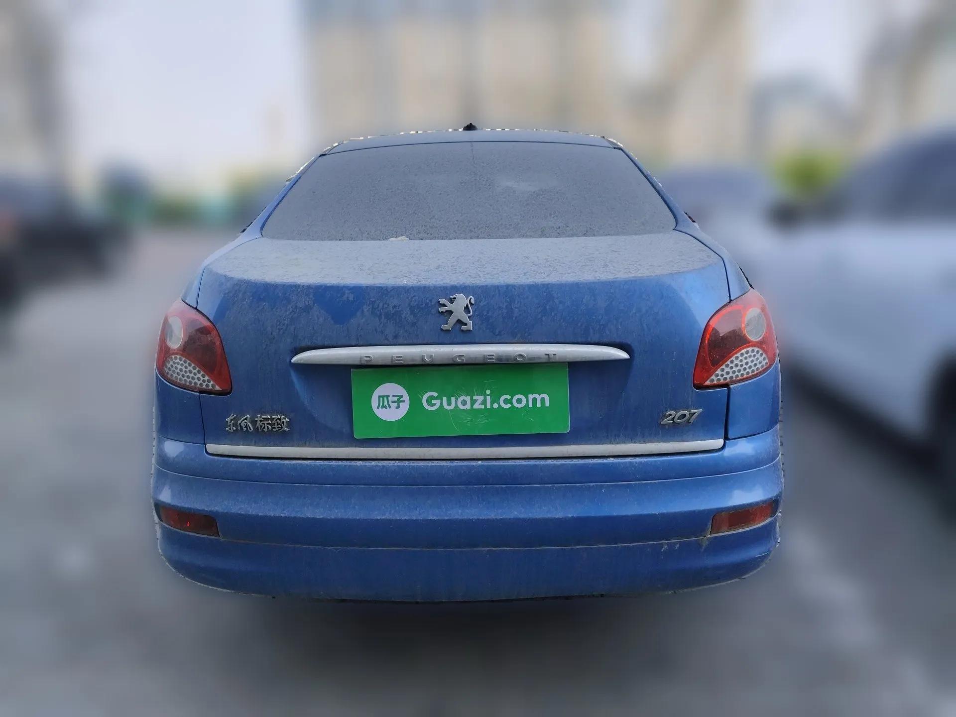 Peugeot 207 2010 Sedan 1.4L Manual Yule Edition — миниатюра 5