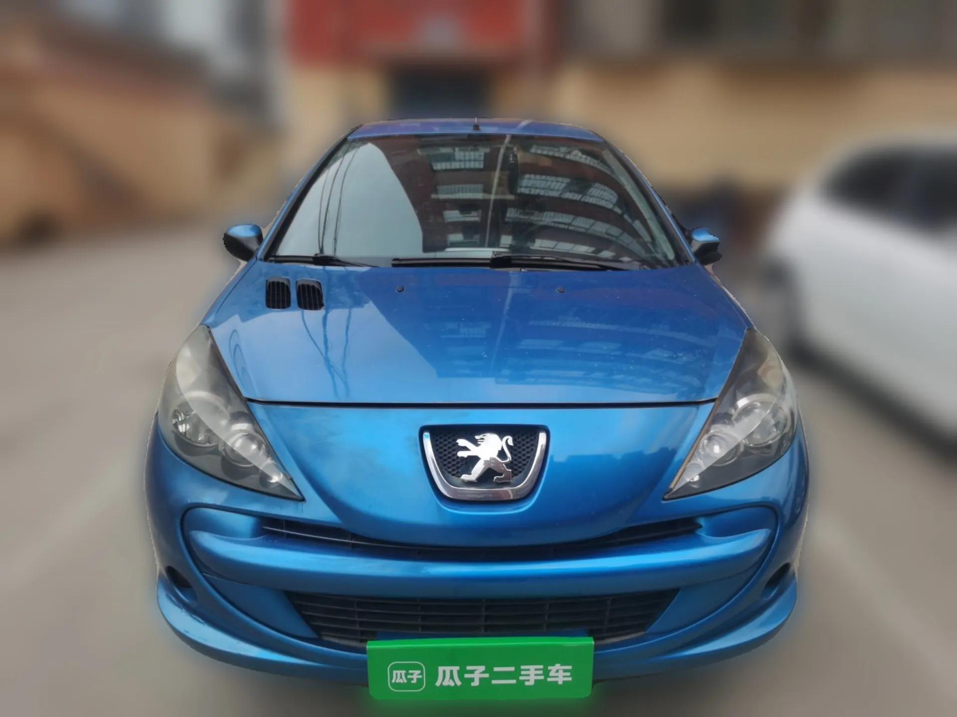 Peugeot 207 2011 Hatchback 1.4L Manual Yule Edition — миниатюра 2