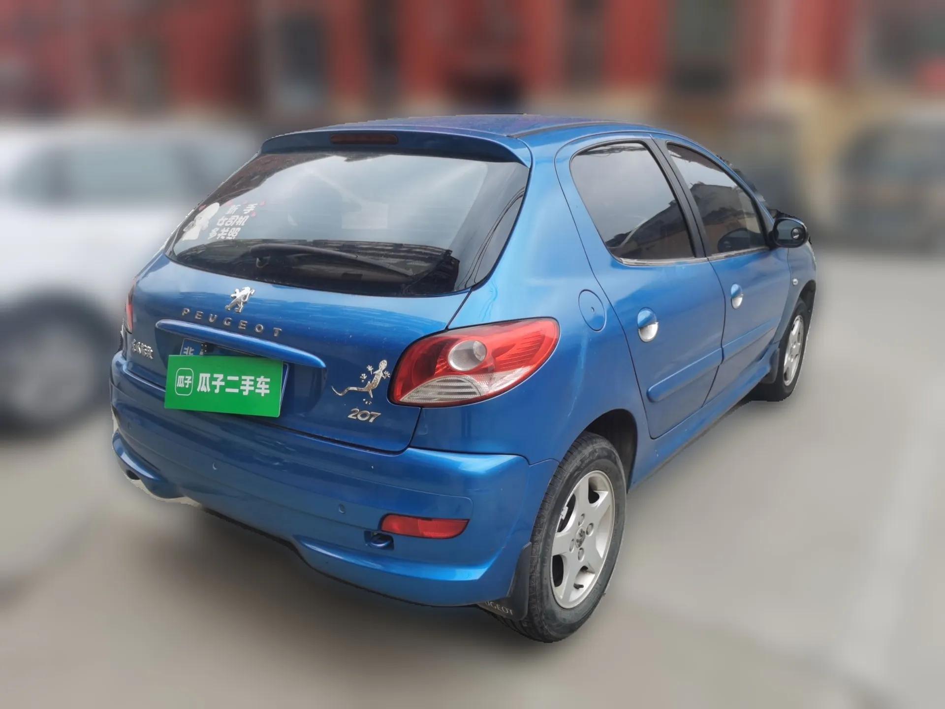 Peugeot 207 2011 Hatchback 1.4L Manual Yule Edition — миниатюра 6