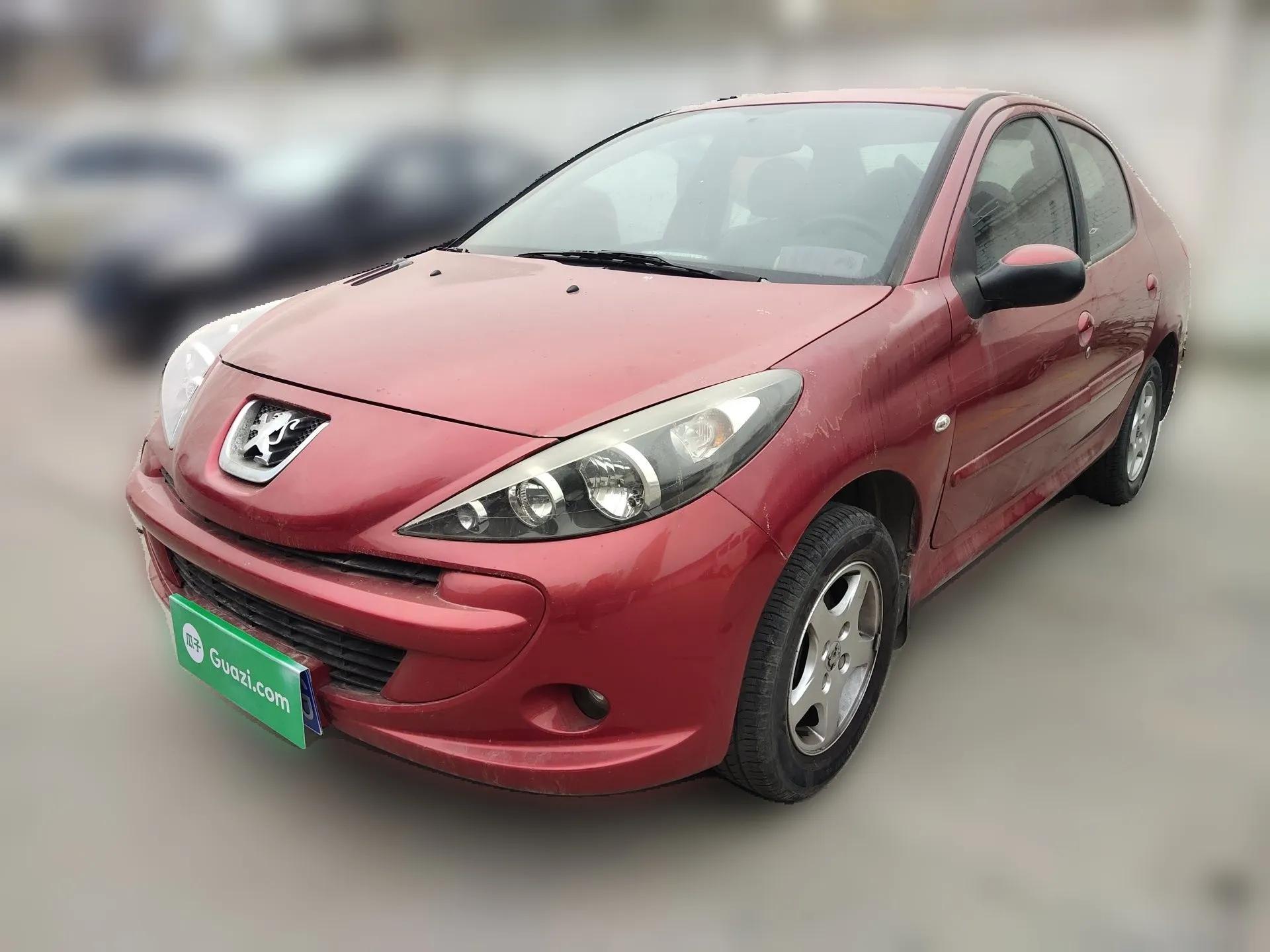 Peugeot 207 2011 Sedan 1.4L Manual Yule Edition — миниатюра 1
