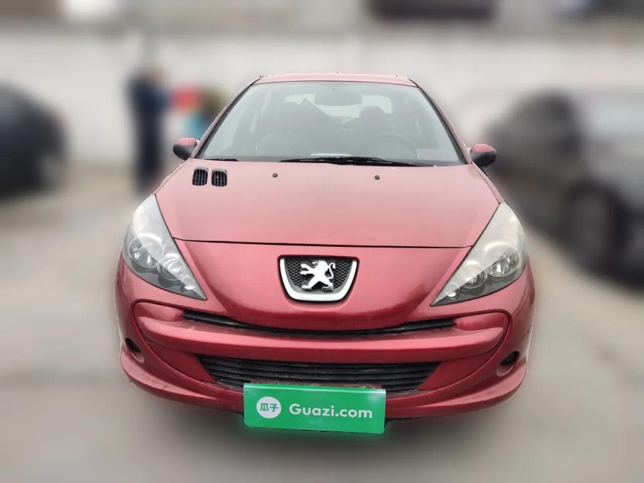 Peugeot 207 2011 Sedan 1.4L Manual Yule Edition — миниатюра 2