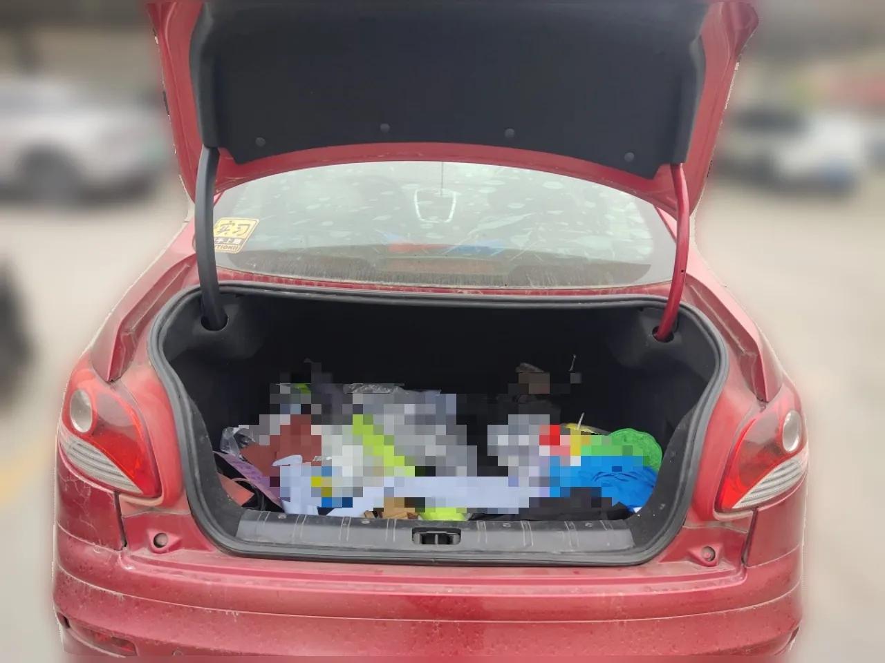 Peugeot 207 2011 Sedan 1.4L Manual Yule Edition — миниатюра 20