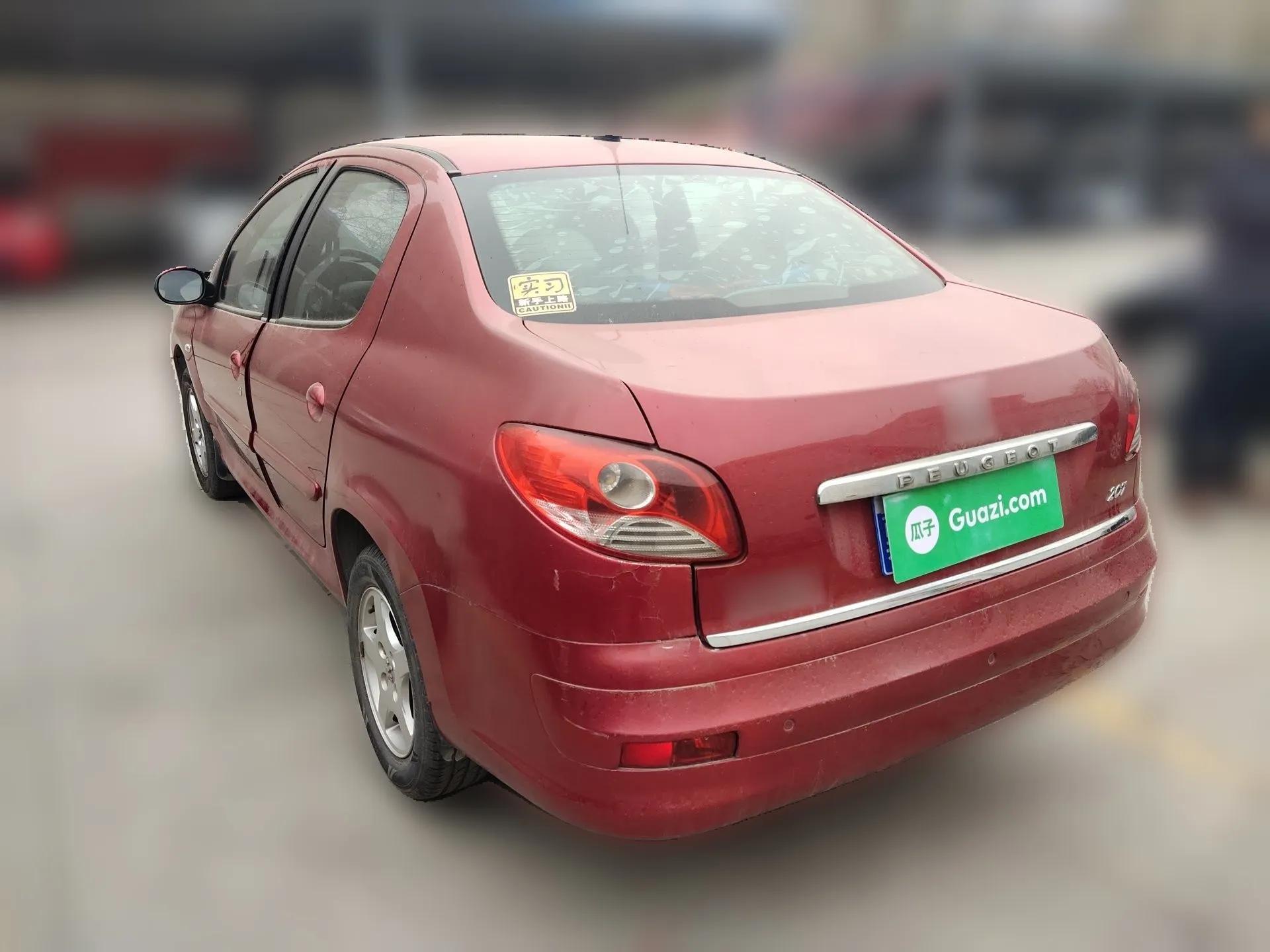 Peugeot 207 2011 Sedan 1.4L Manual Yule Edition — миниатюра 4