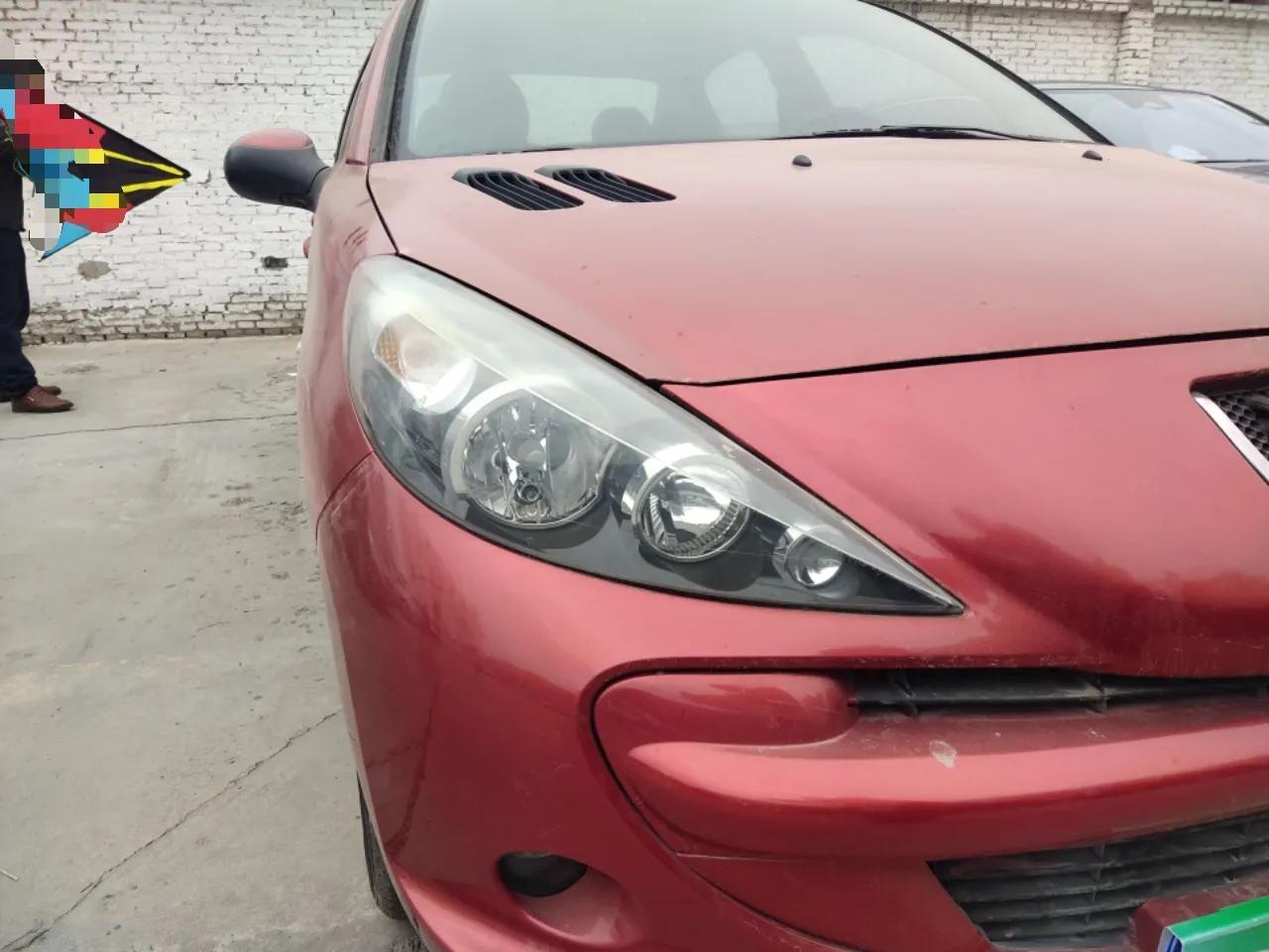 Peugeot 207 2011 Sedan 1.4L Manual Yule Edition — миниатюра 7