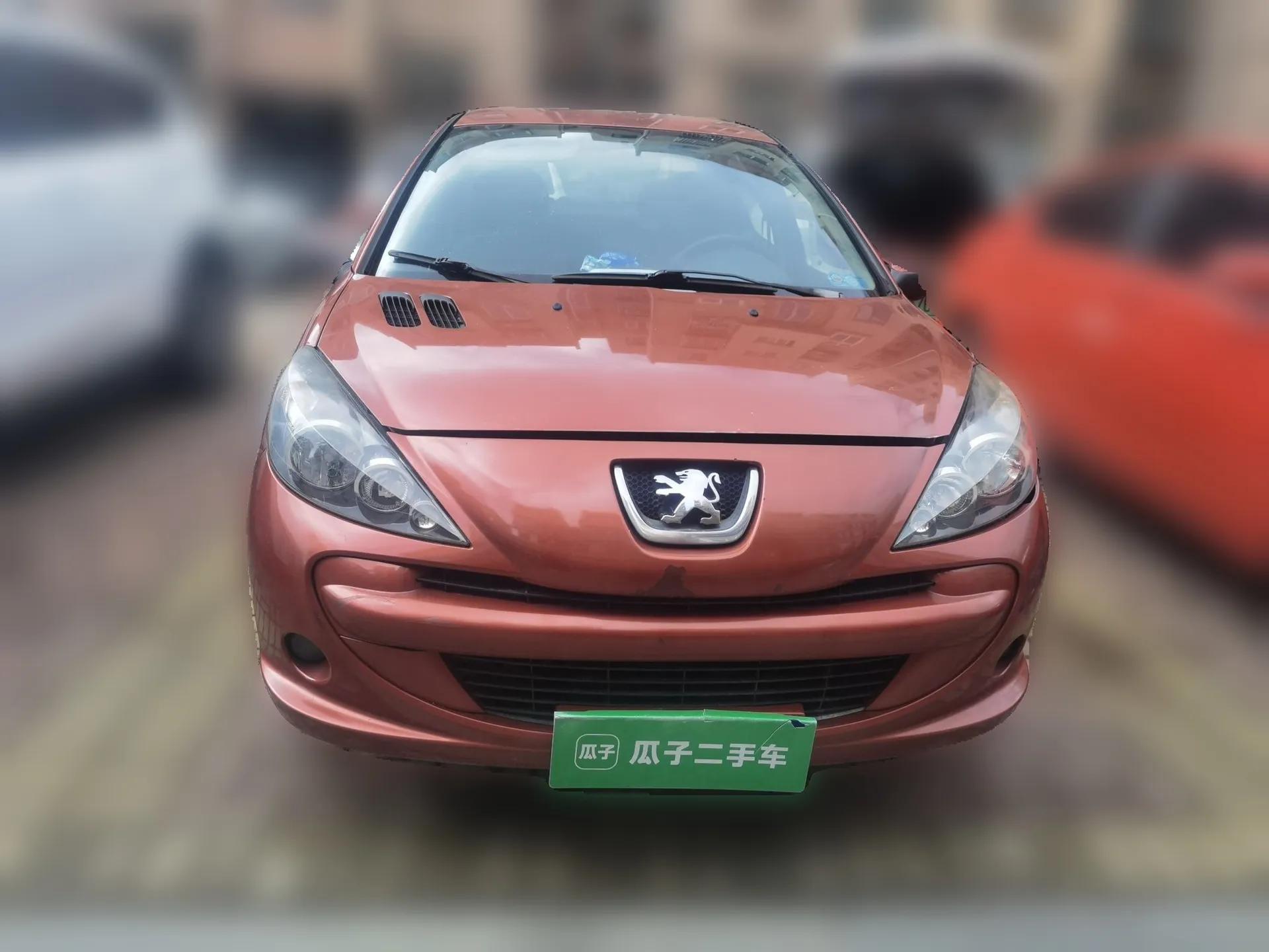 Peugeot 207 2011 Sedan 1.4L Manual Yule Edition — миниатюра 2