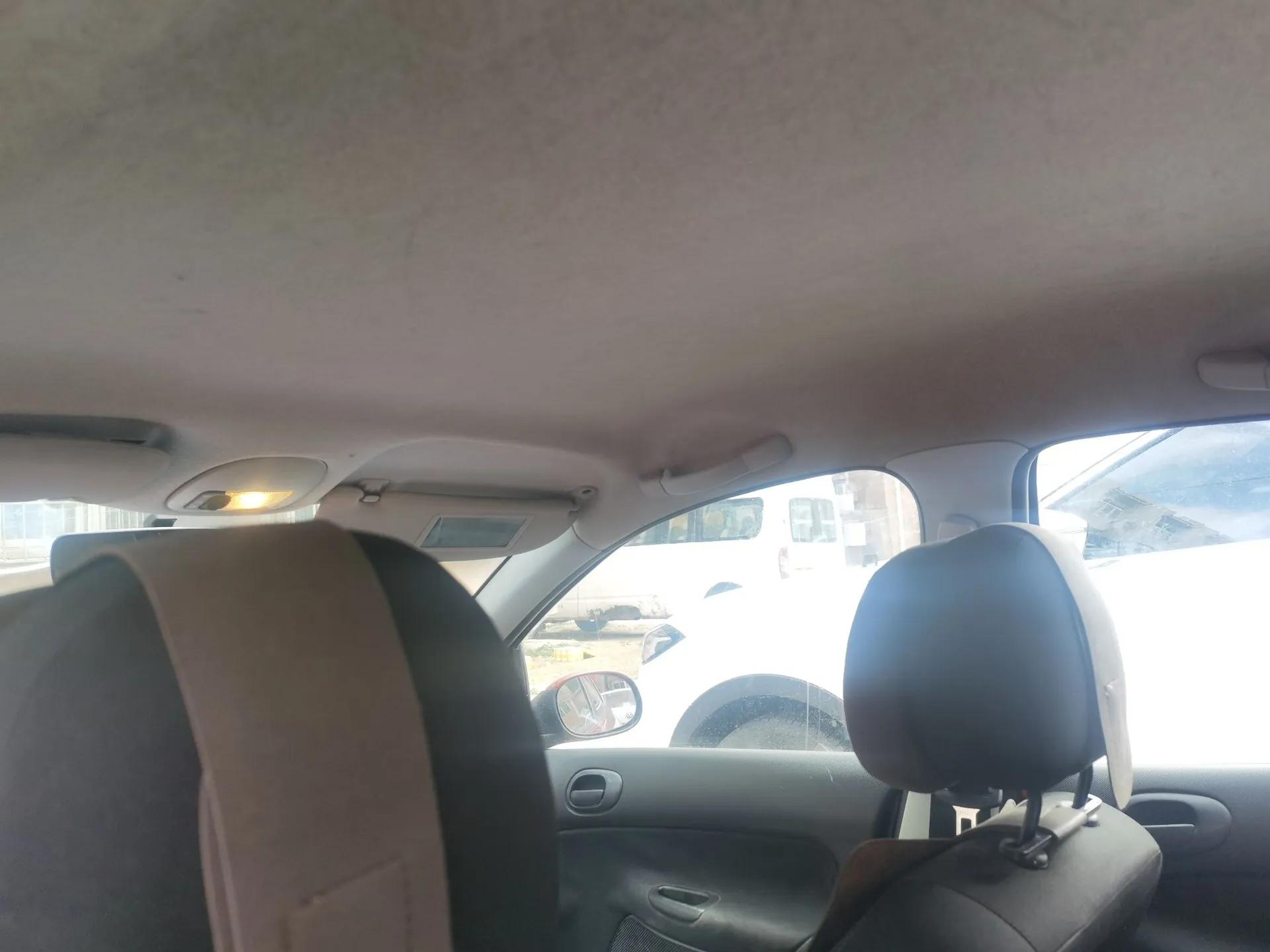 Peugeot 207 2011 Sedan 1.4L Manual Yule Edition — миниатюра 19