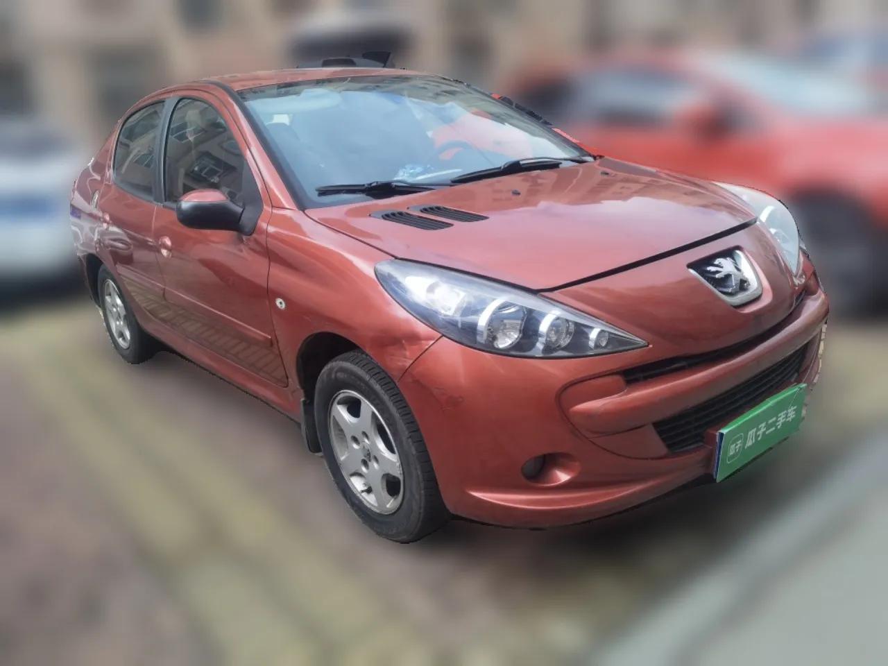 Peugeot 207 2011 Sedan 1.4L Manual Yule Edition — миниатюра 3