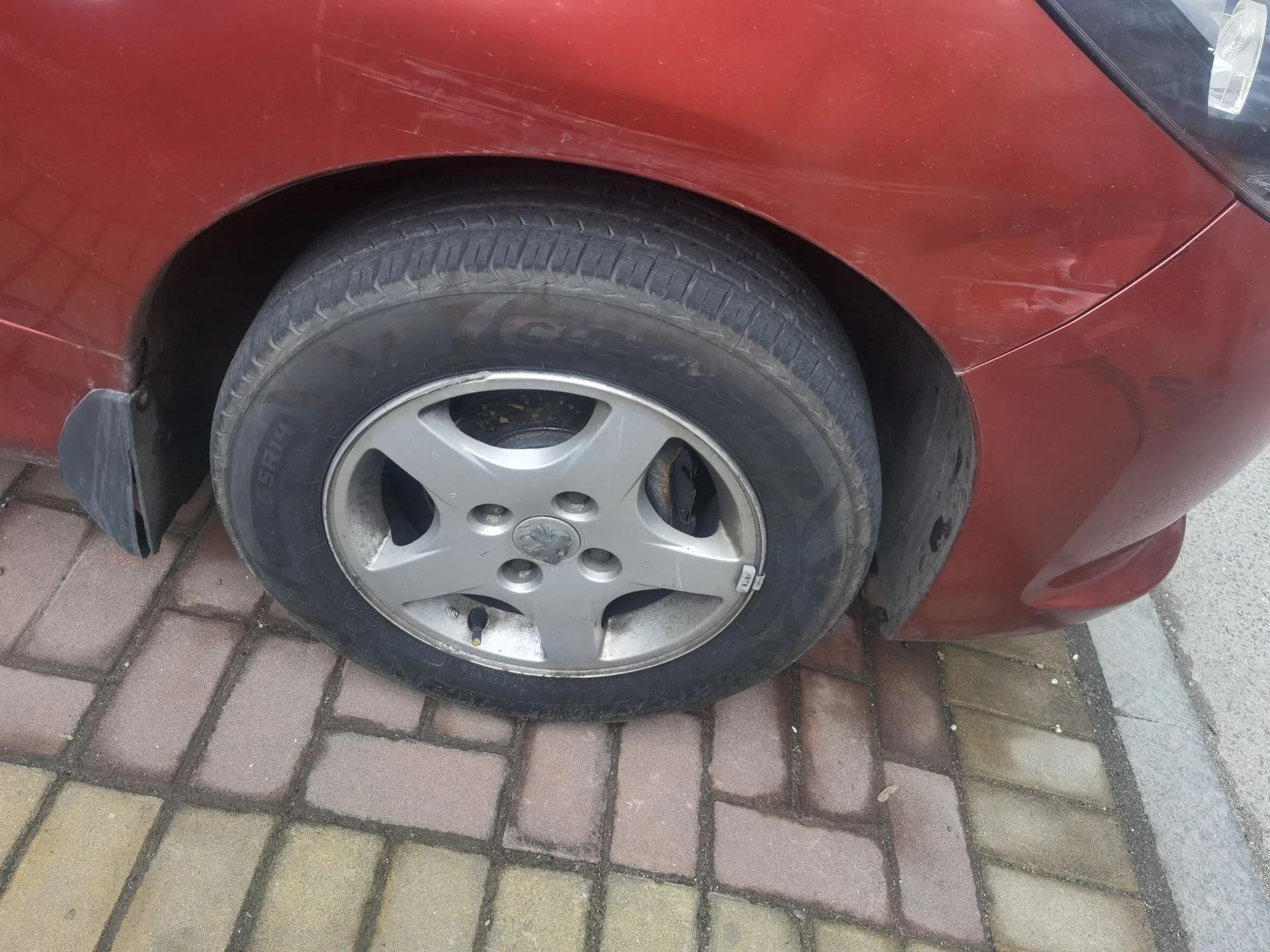 Peugeot 207 2011 Sedan 1.4L Manual Yule Edition — миниатюра 8