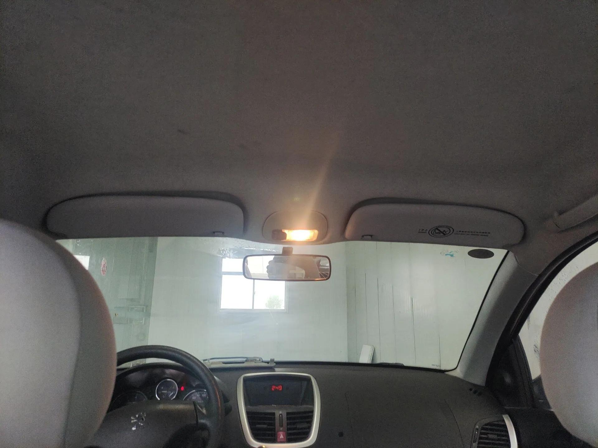 Peugeot 207 2011 Hatchback 1.4L Manual Yule Edition — миниатюра 21