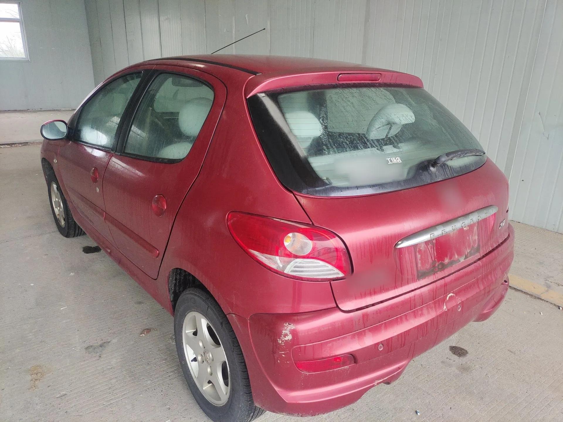 Peugeot 207 2011 Hatchback 1.4L Manual Yule Edition — миниатюра 4