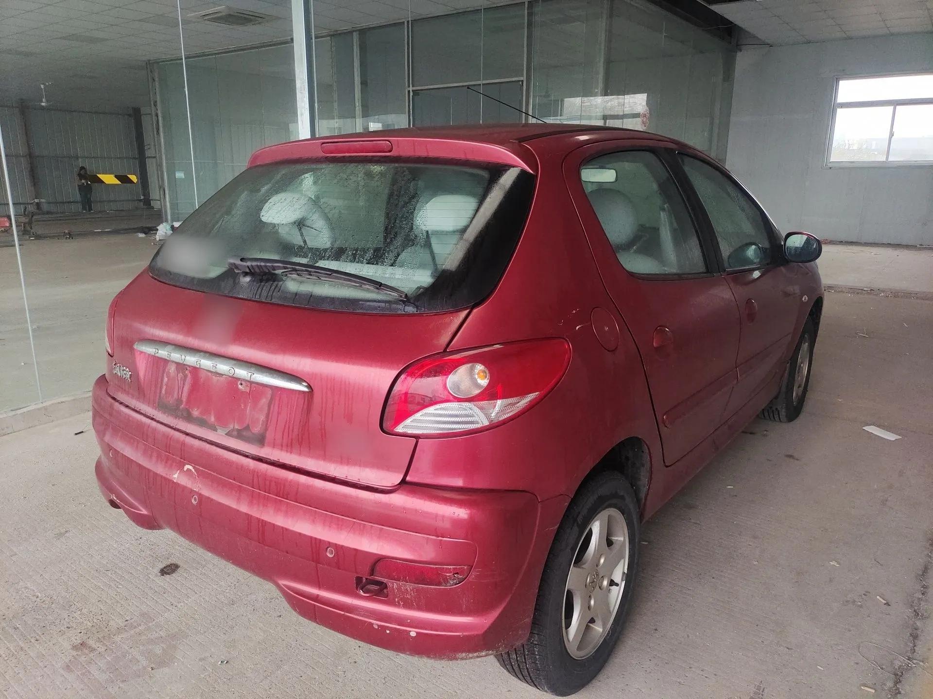 Peugeot 207 2011 Hatchback 1.4L Manual Yule Edition — миниатюра 6
