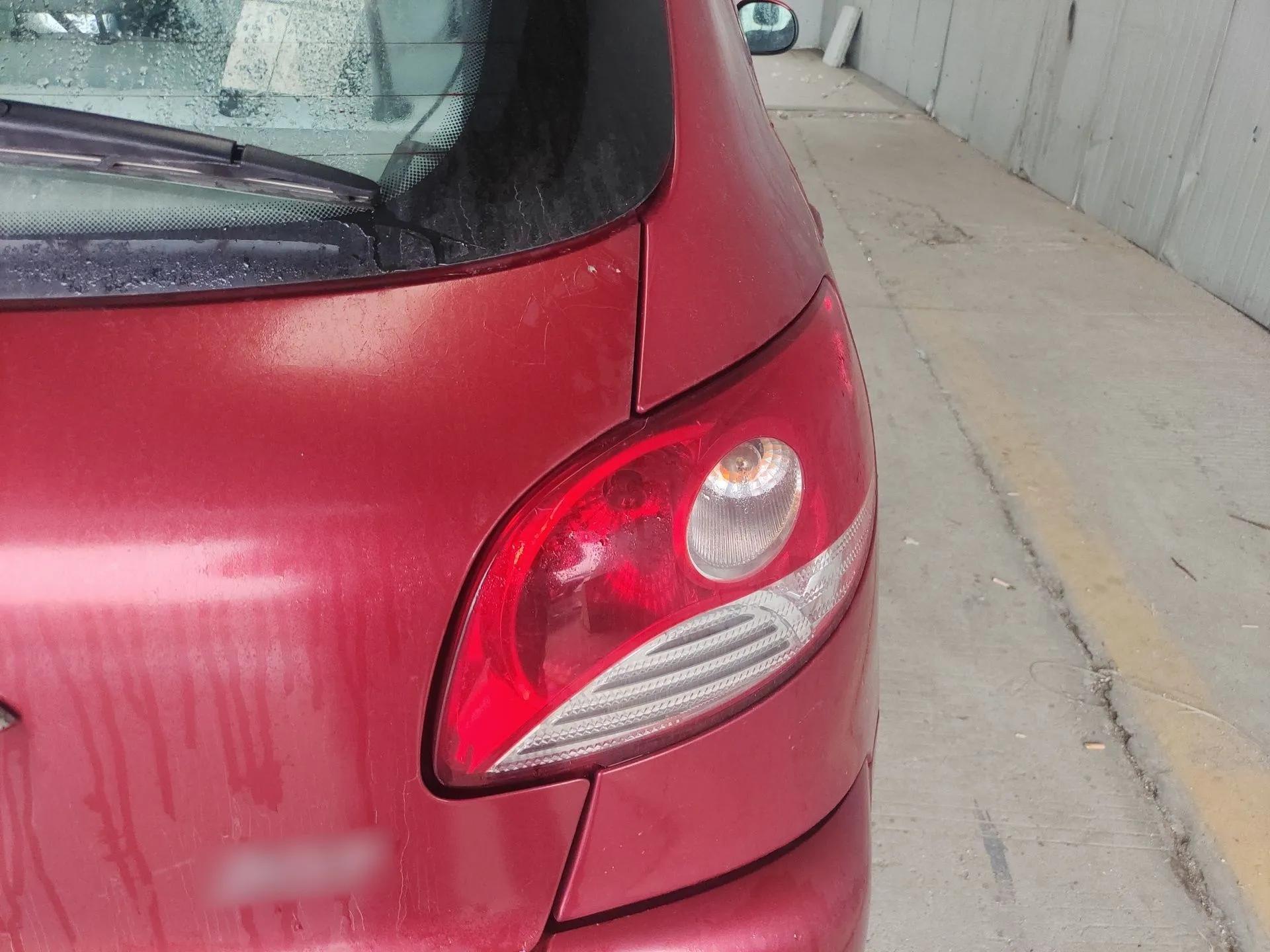 Peugeot 207 2011 Hatchback 1.4L Manual Yule Edition — миниатюра 7