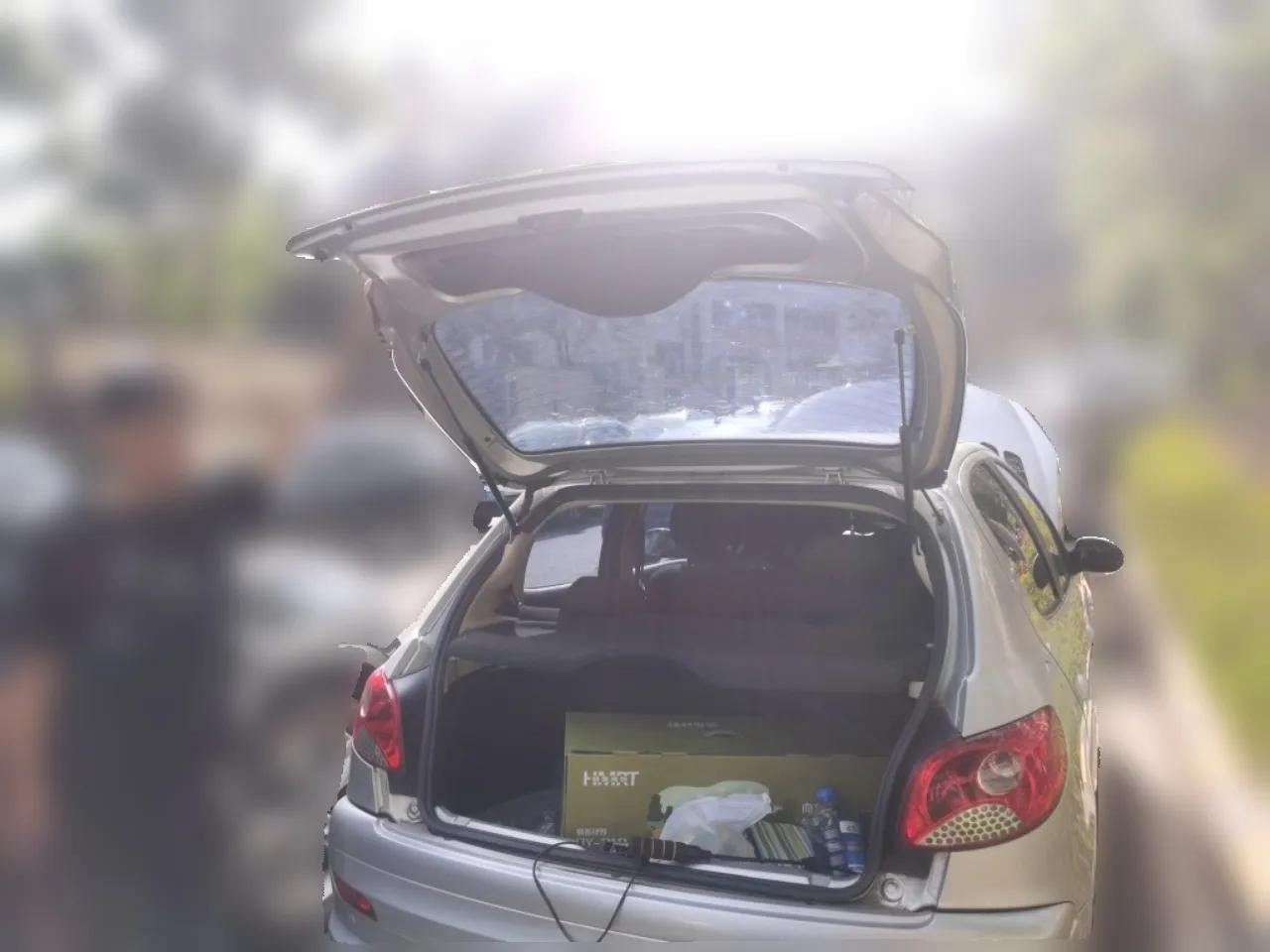 Peugeot 207 2010 Hatchback 1.4L Manual Yule Edition — миниатюра 20