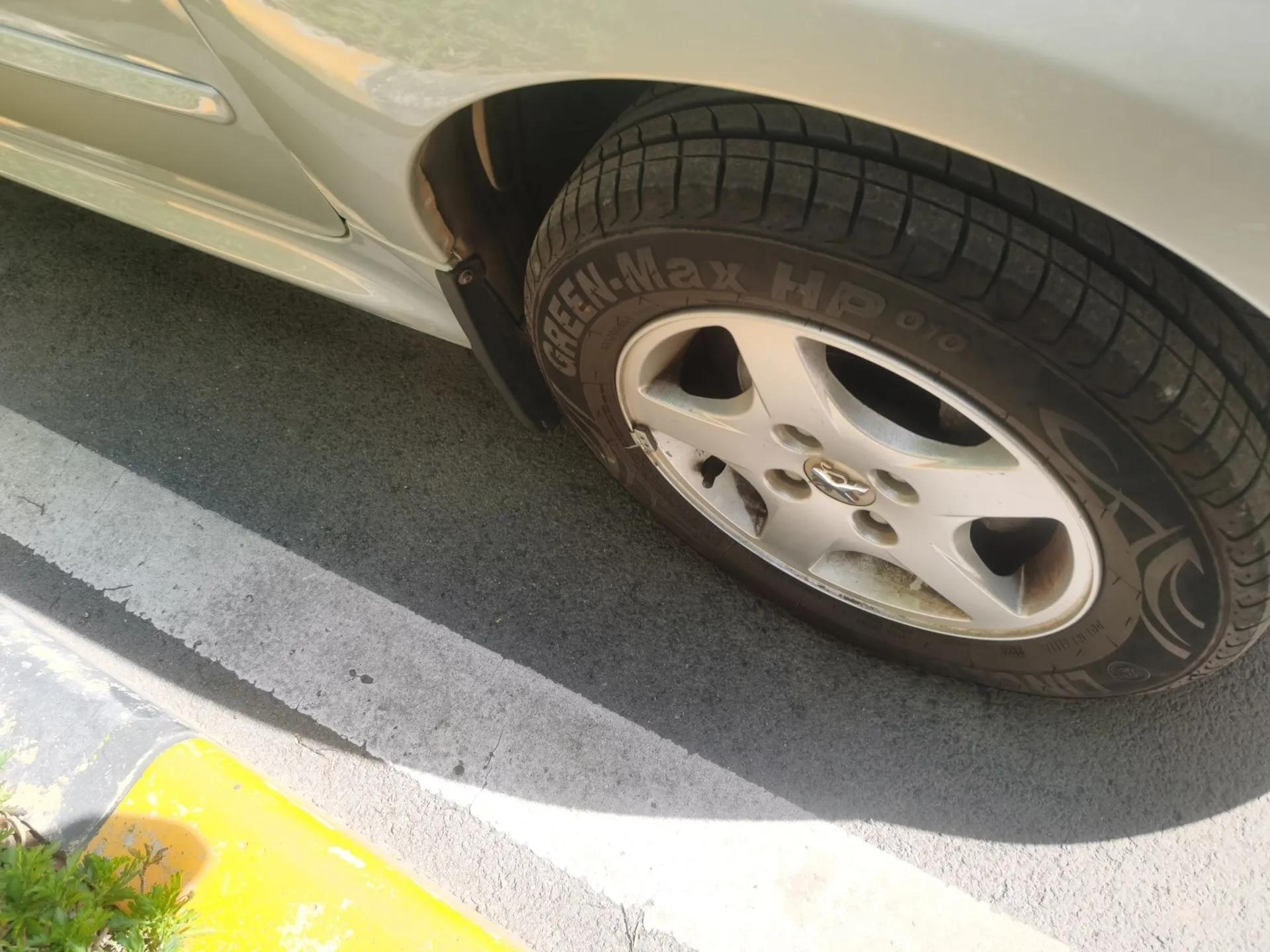 Peugeot 207 2010 Hatchback 1.4L Manual Yule Edition — миниатюра 8