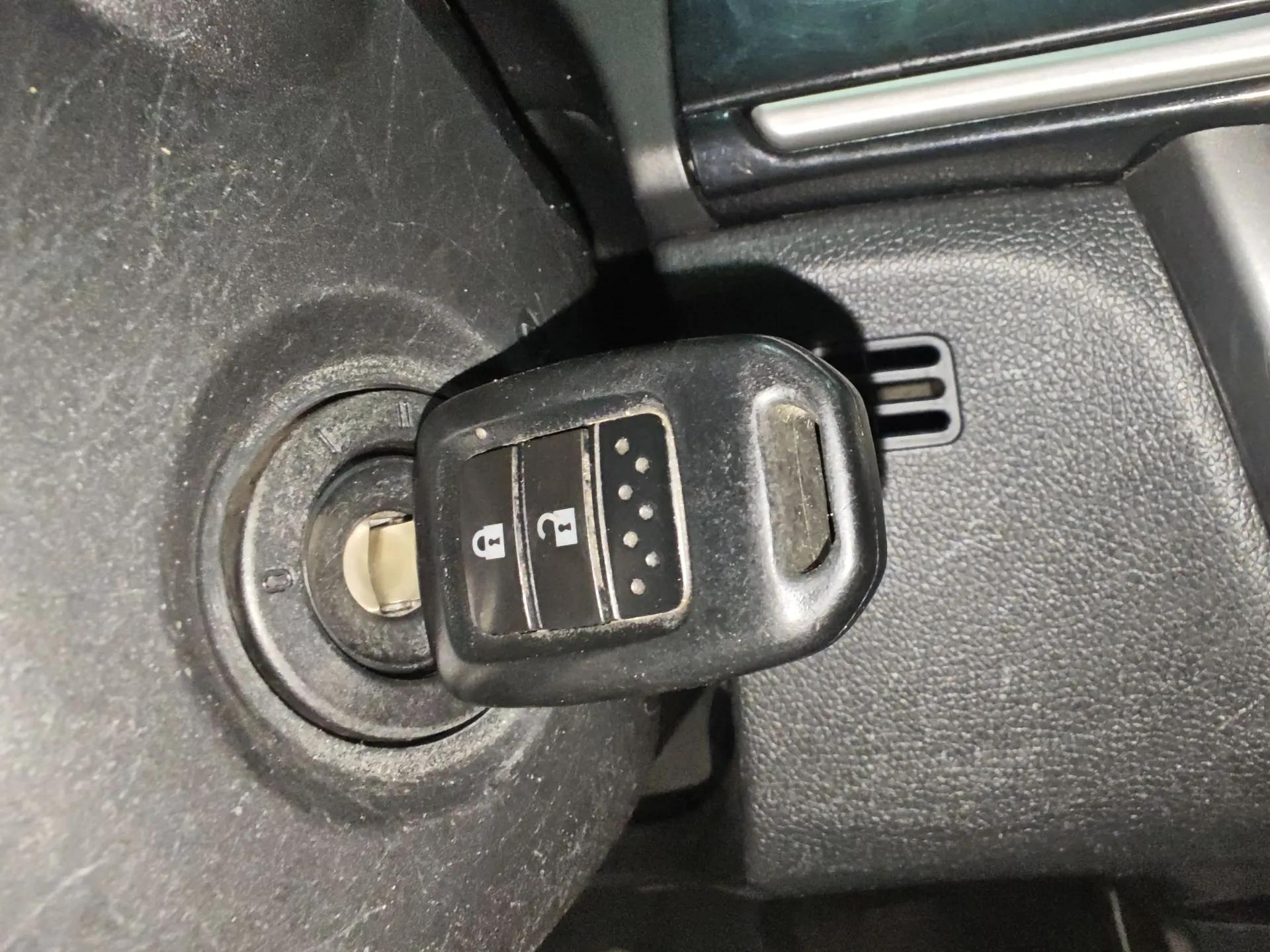 Honda Gienia 2017 1.5L CVT Classic Edition — миниатюра 12