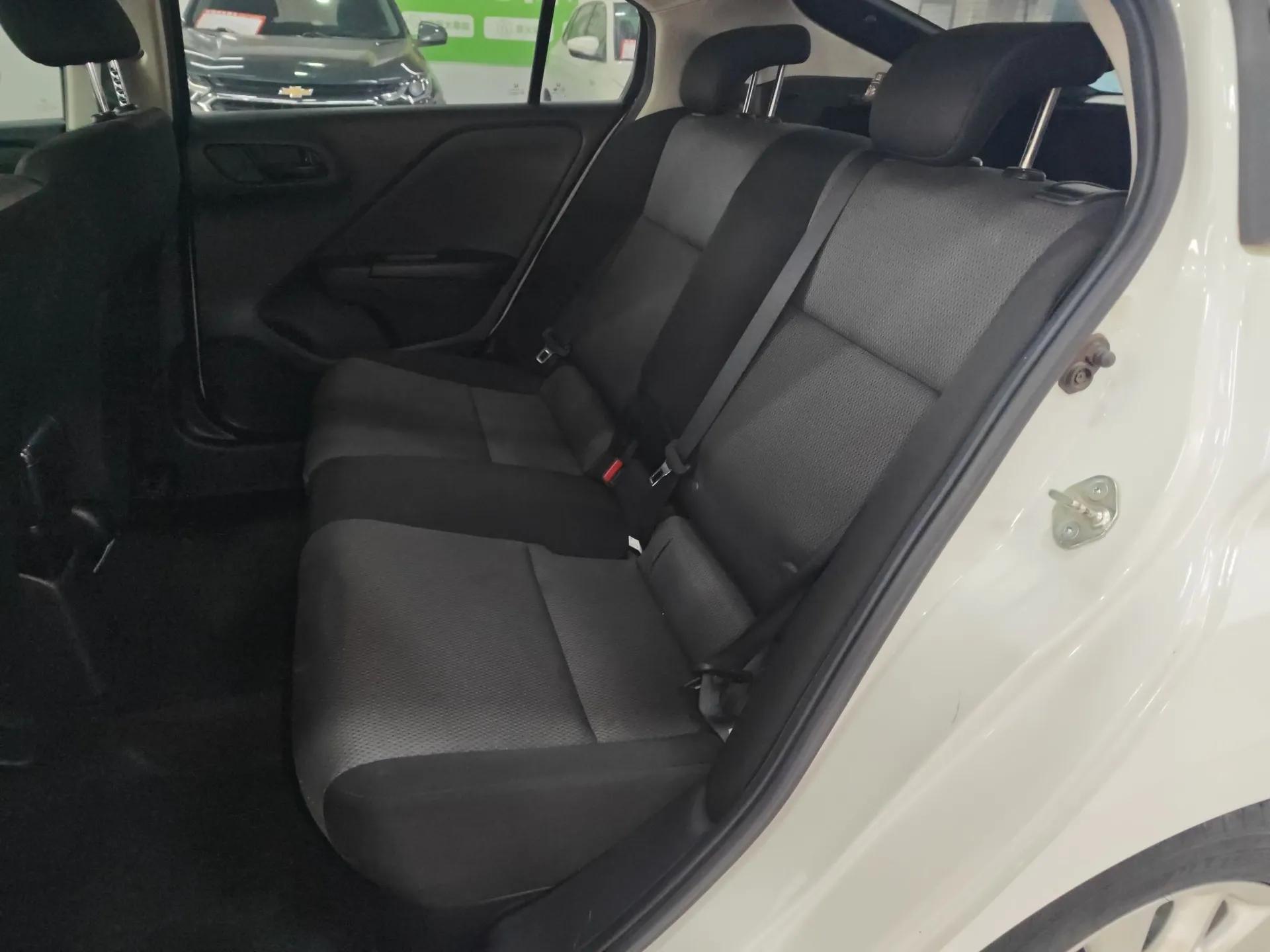 Honda Gienia 2017 1.5L CVT Classic Edition — миниатюра 20