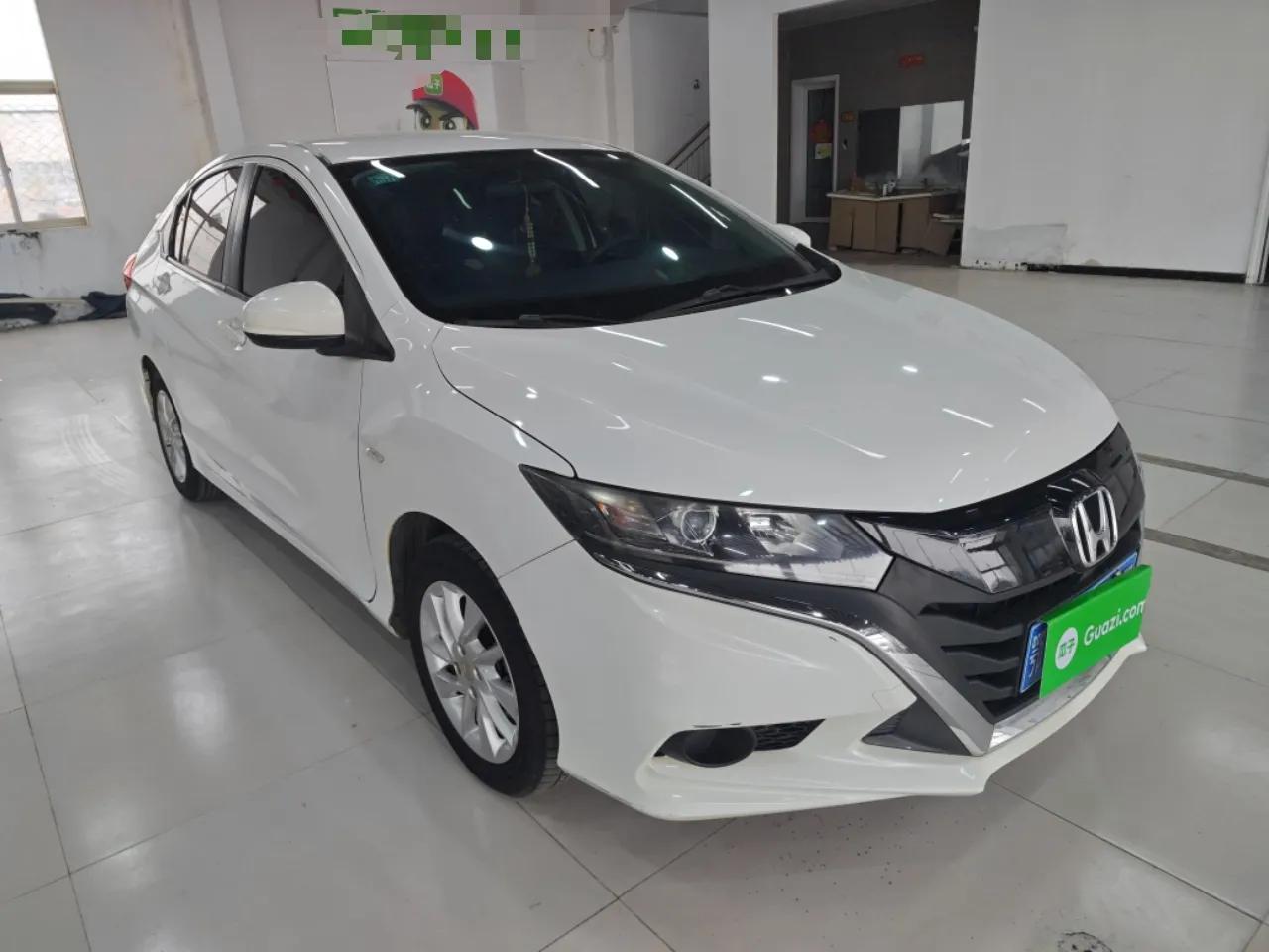 Honda Gienia 2017 1.5L CVT Classic Edition — миниатюра 3