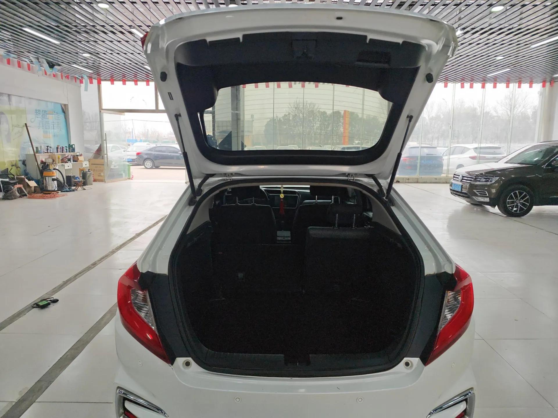 Honda Gienia 2017 1.5L CVT Classic Edition — миниатюра 22