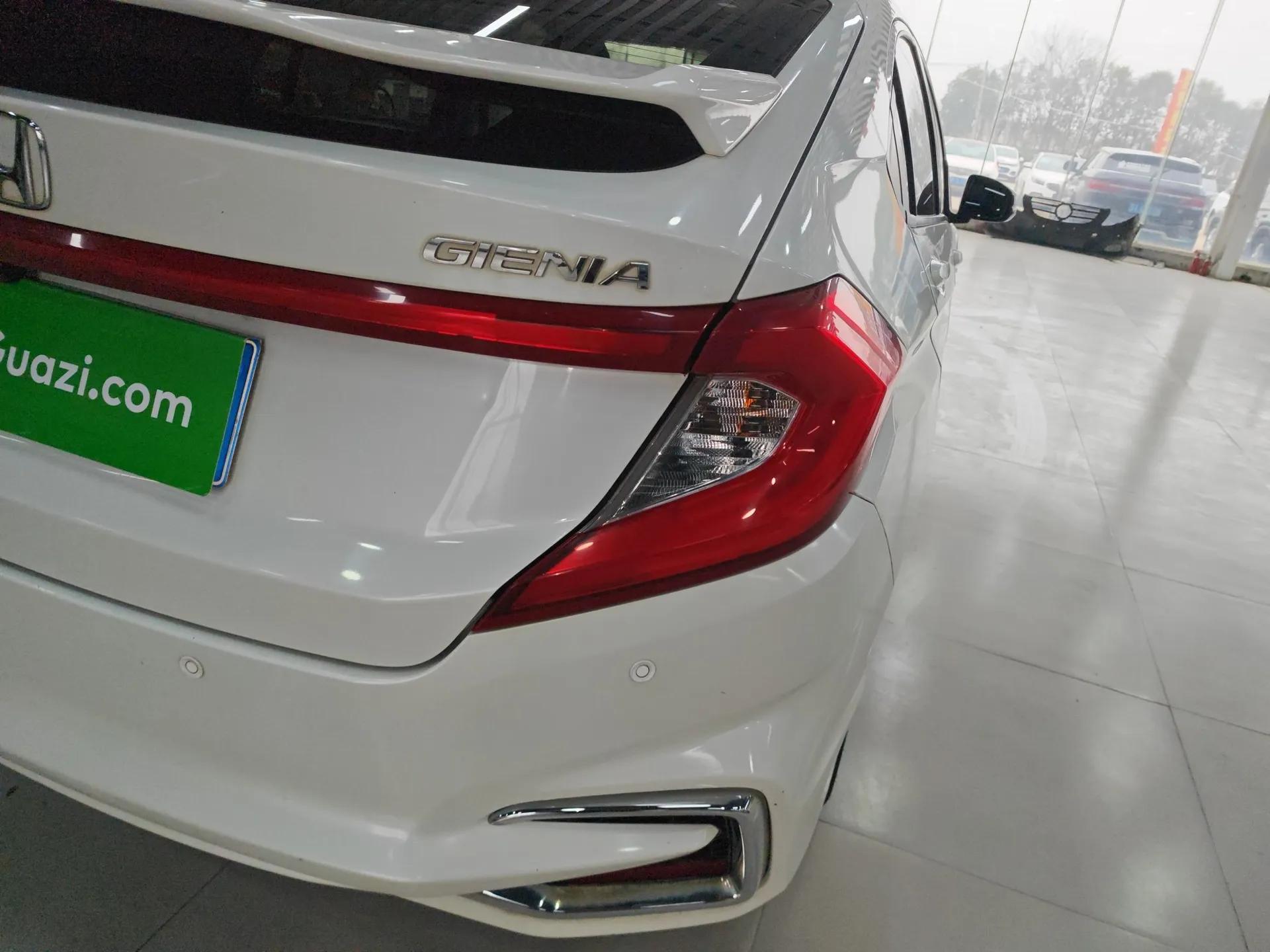 Honda Gienia 2017 1.5L CVT Classic Edition — миниатюра 7