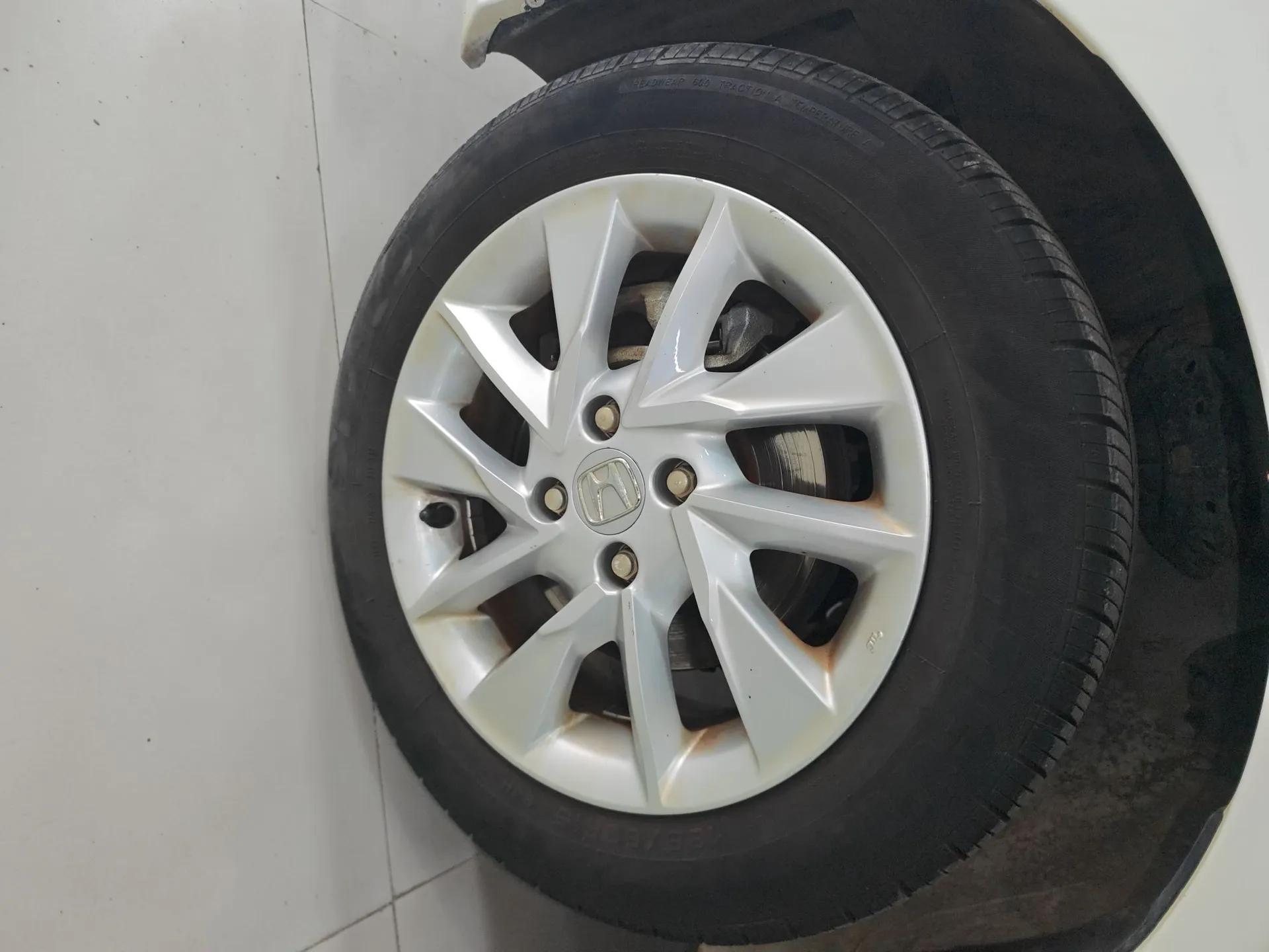 Honda Gienia 2017 1.5L CVT Classic Edition — миниатюра 8
