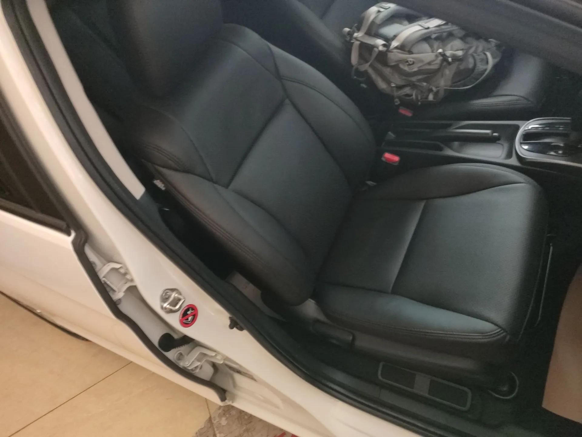 Honda Gienia 2017 1.5L CVT Classic Edition — миниатюра 23