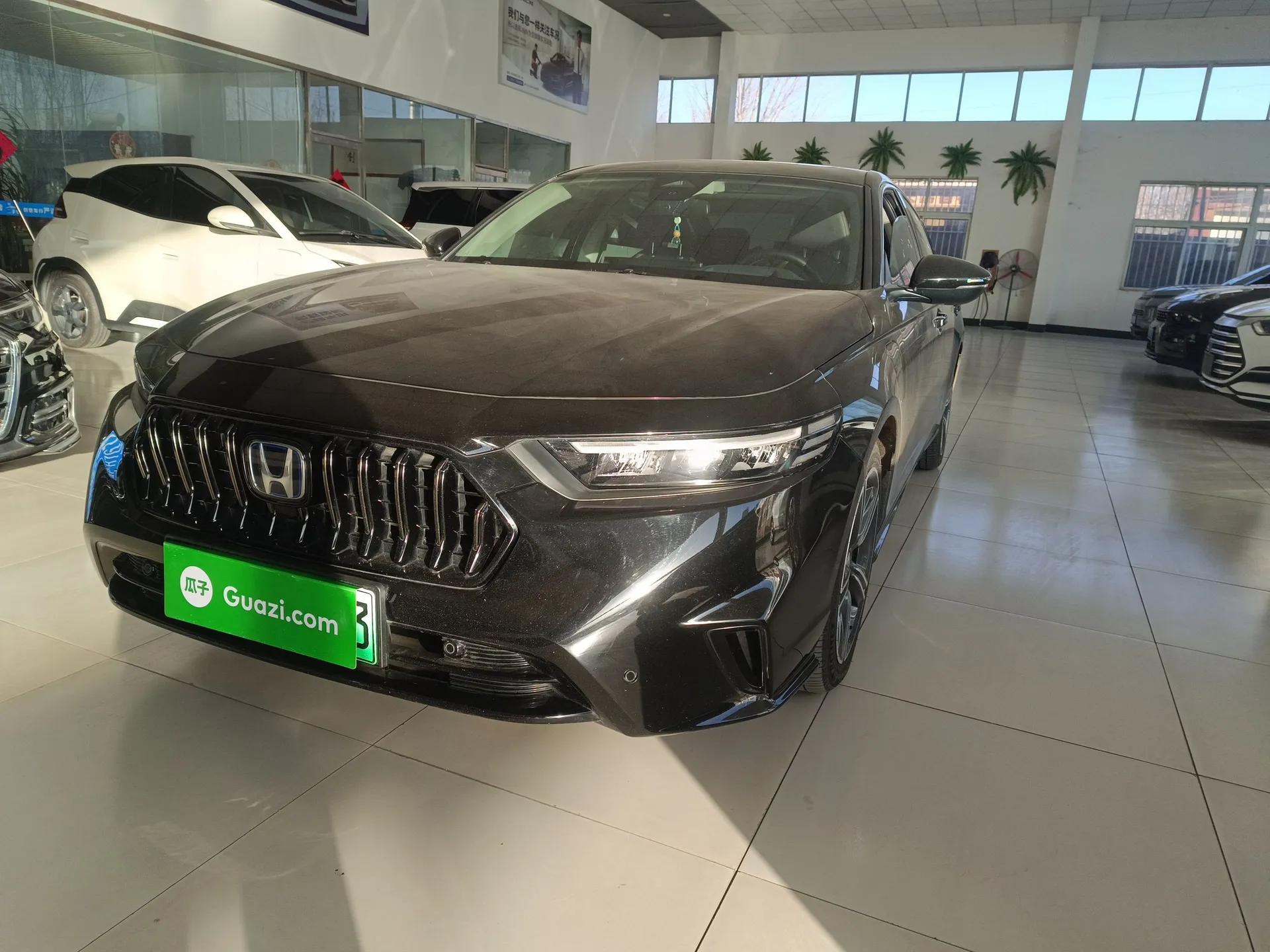 Honda Inspire New Energy 2023 ePHEV Prestige Edition — миниатюра 1