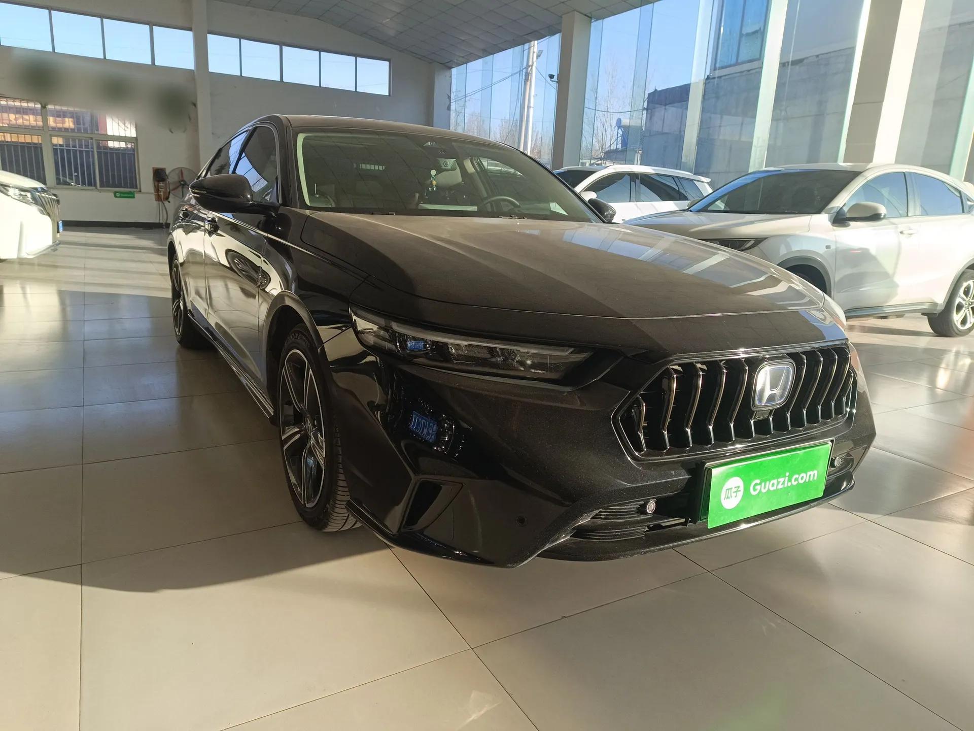 Honda Inspire New Energy 2023 ePHEV Prestige Edition — миниатюра 3