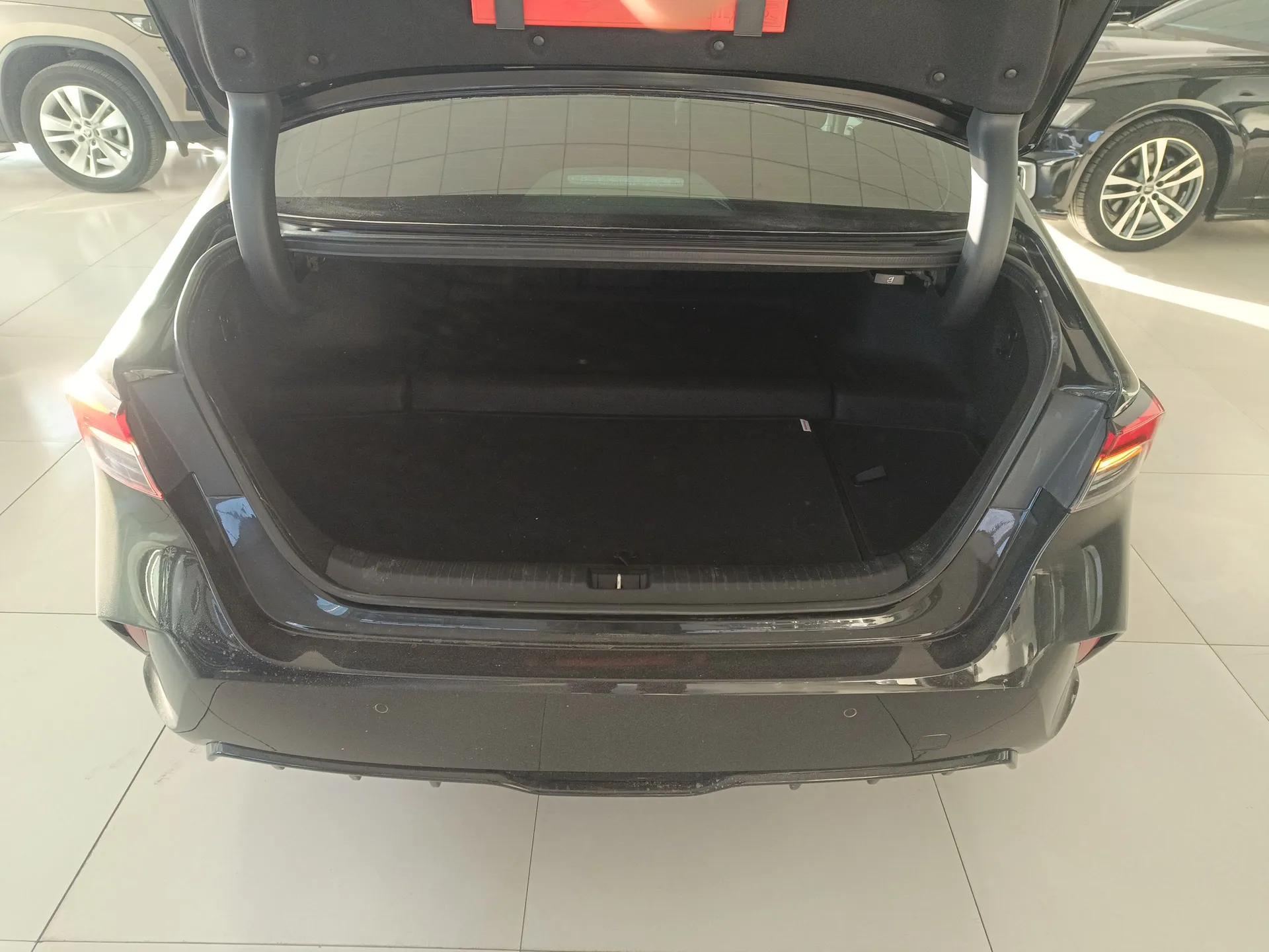 Honda Inspire New Energy 2023 ePHEV Prestige Edition — миниатюра 22