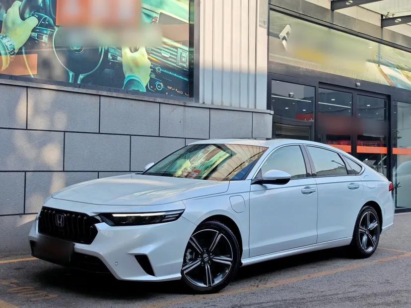 Honda Inspire New Energy 2023 ePHEV Prestige Edition — миниатюра 1