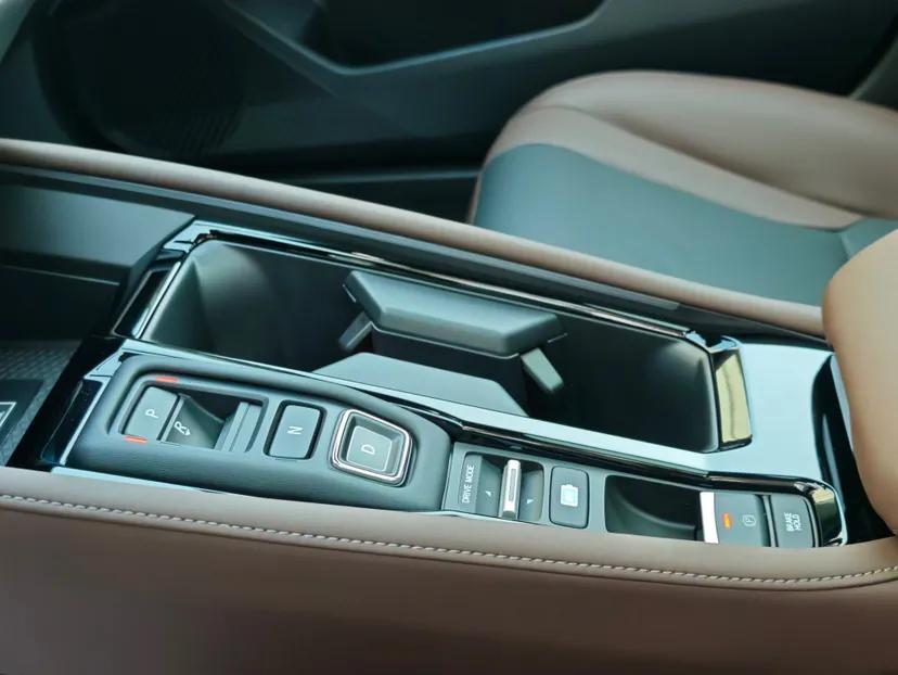 Honda Inspire New Energy 2023 ePHEV Prestige Edition — миниатюра 13
