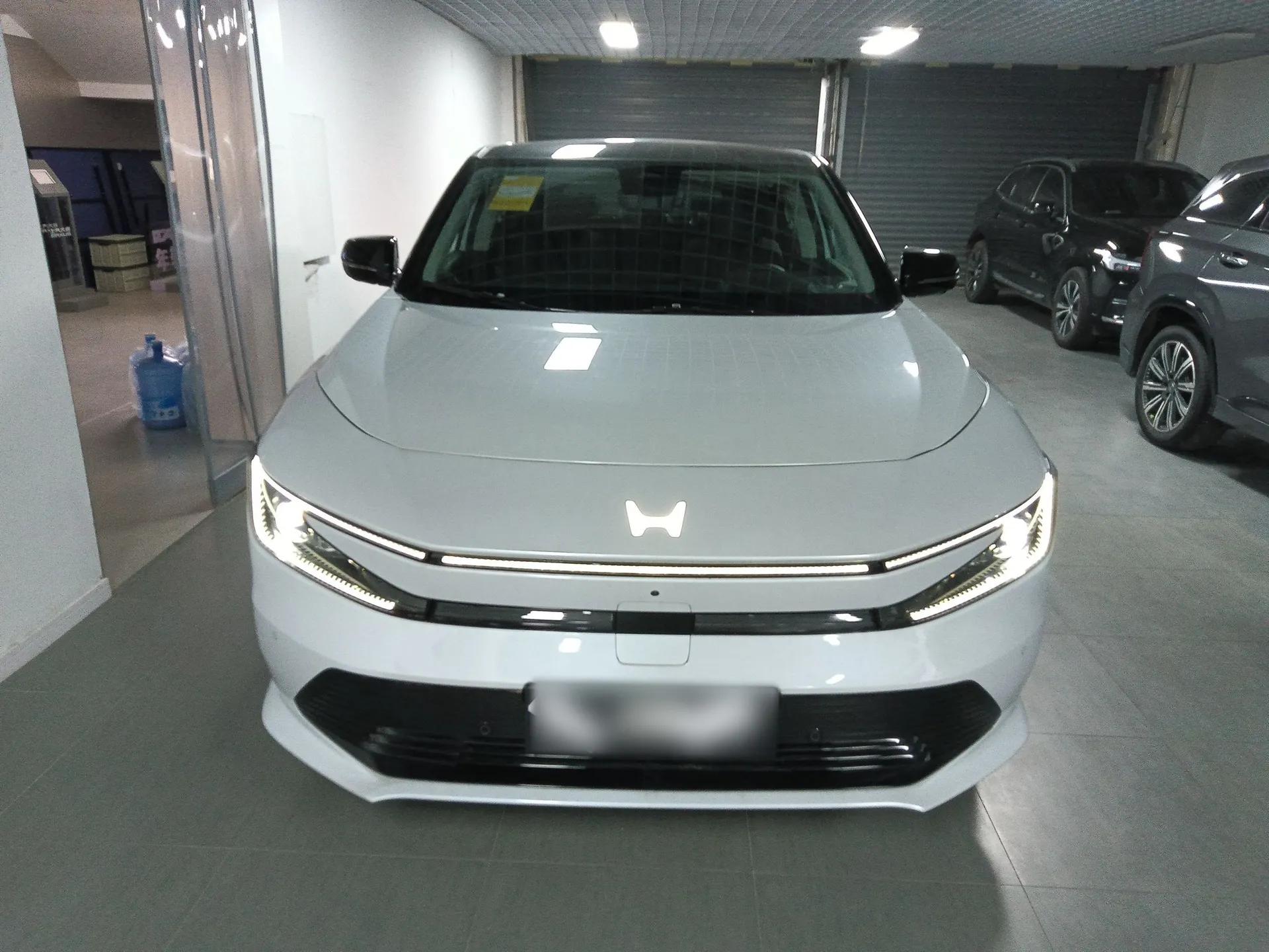 Honda P7 2025 Rear-Drive Long-Range Pro — миниатюра 2