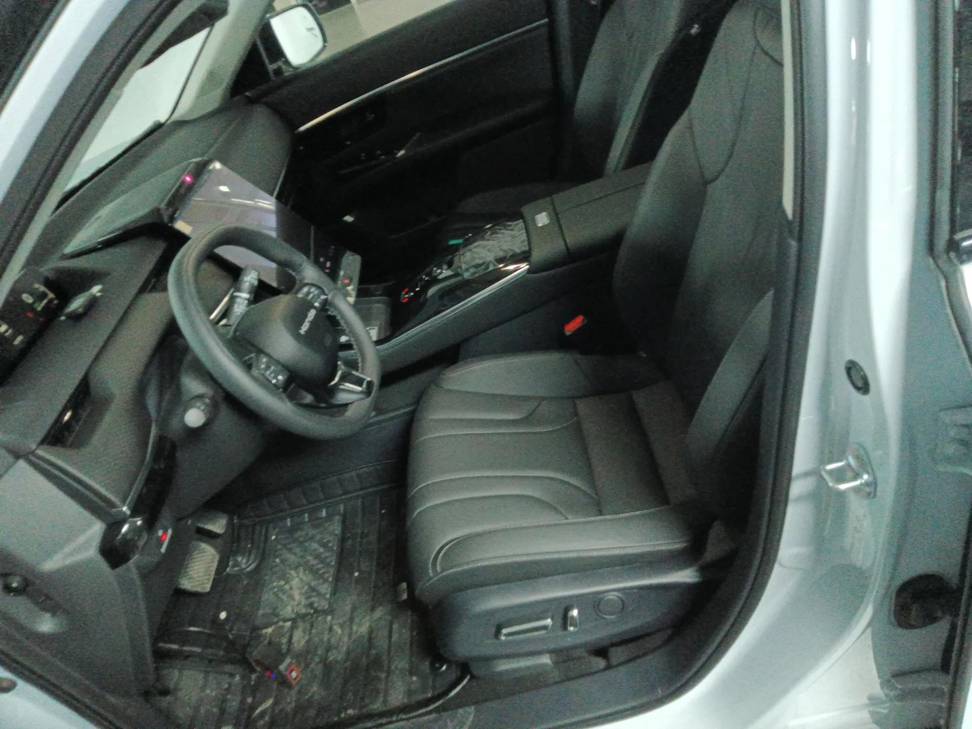 Honda P7 2025 Rear-Drive Long-Range Pro — миниатюра 18