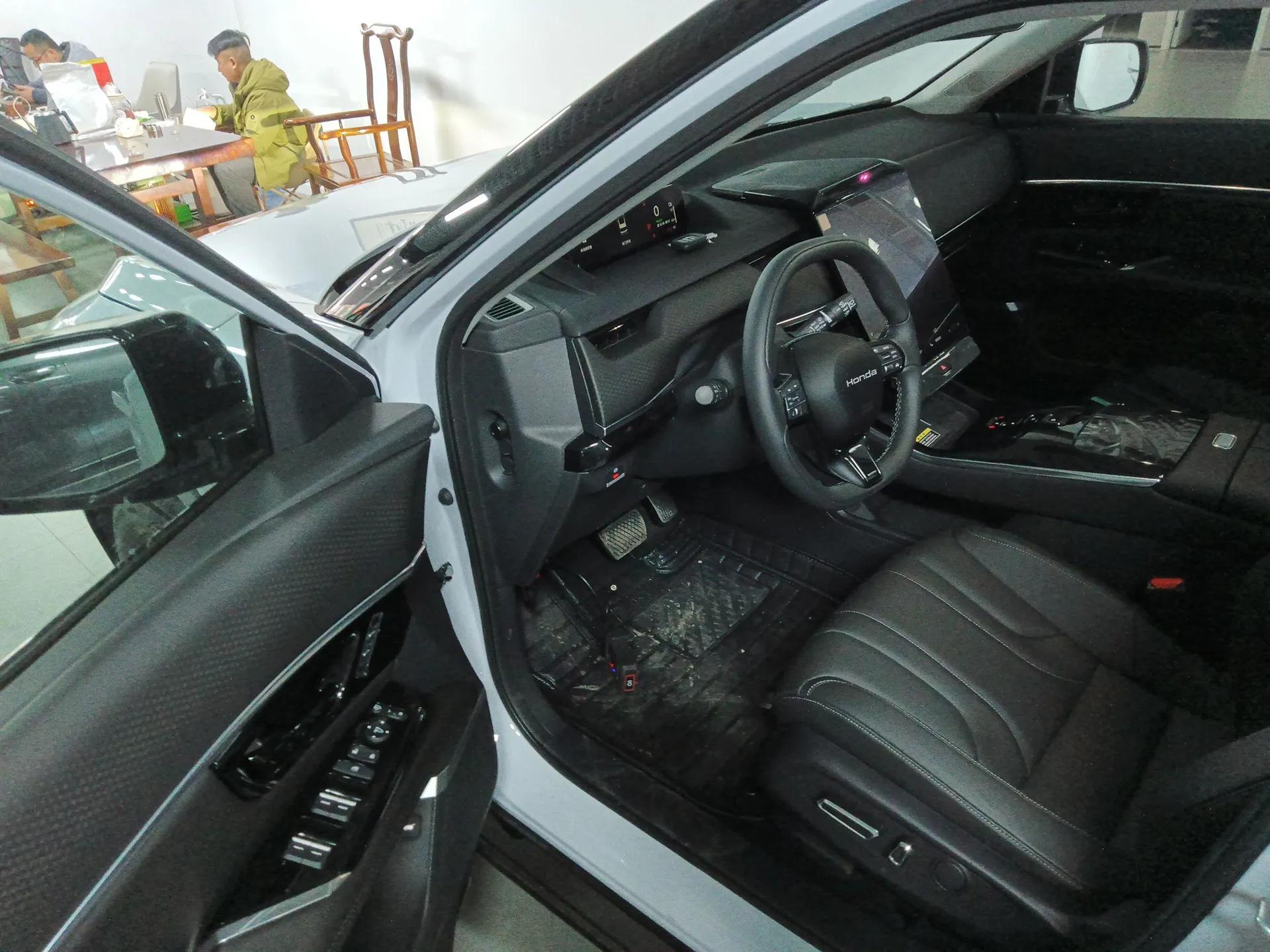 Honda P7 2025 Rear-Drive Long-Range Pro — миниатюра 19