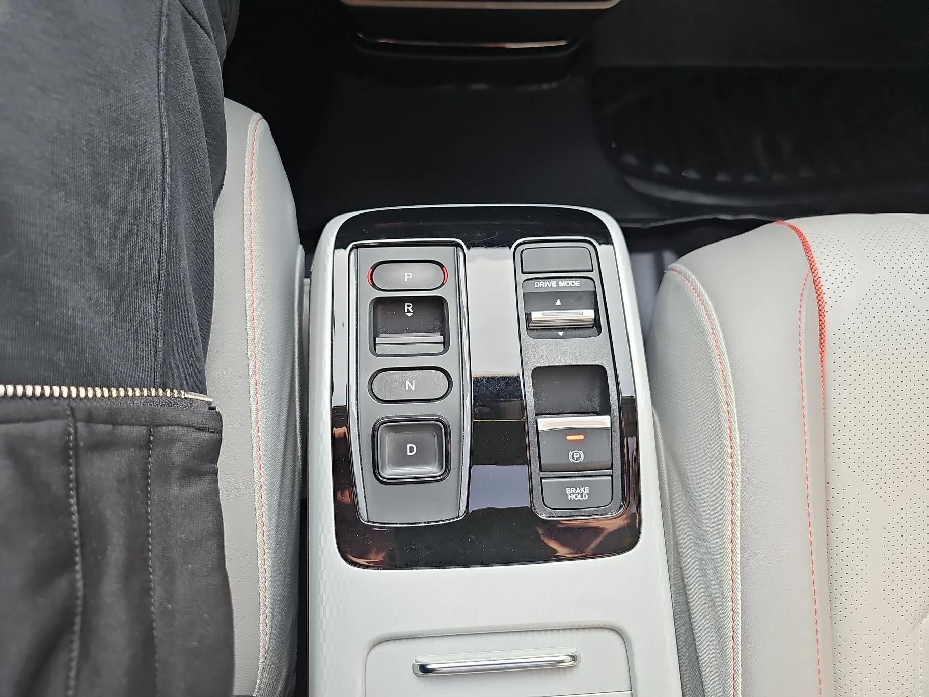 Honda e:NS2 2024 Ignite Edition — миниатюра 15