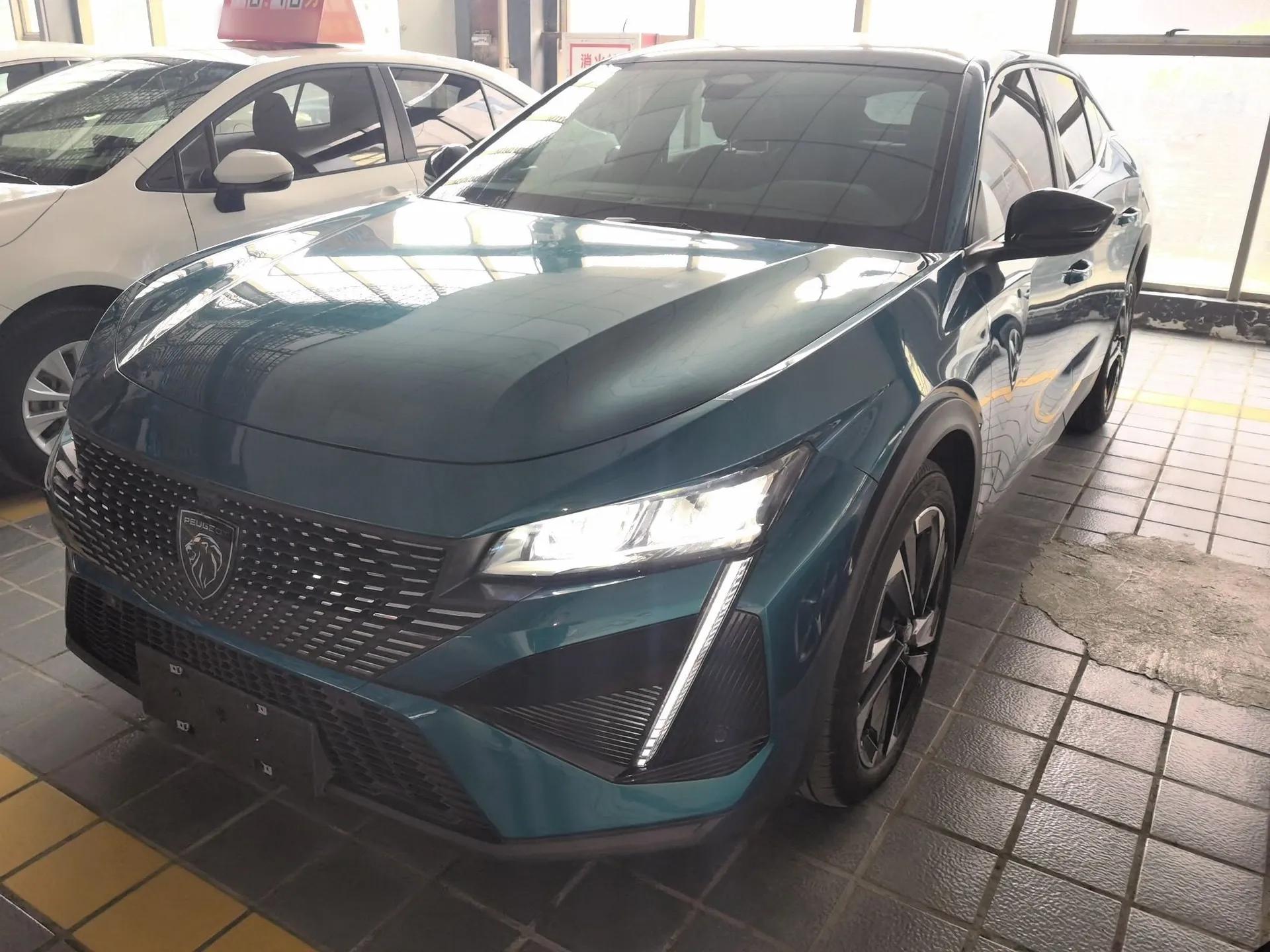 Peugeot 408X 2023 Charm Version — миниатюра 1