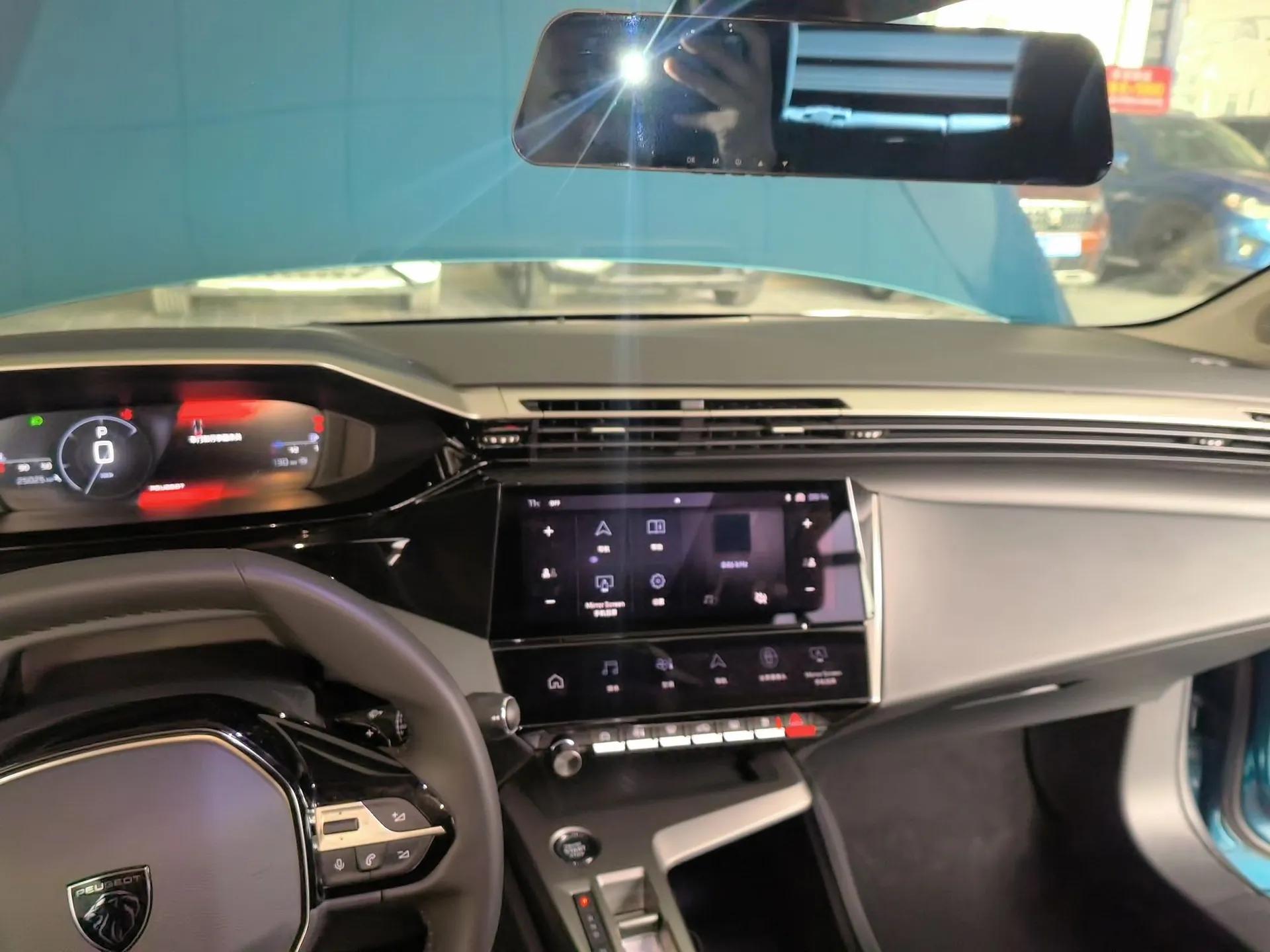 Peugeot 408X 2023 Charm Version — миниатюра 12