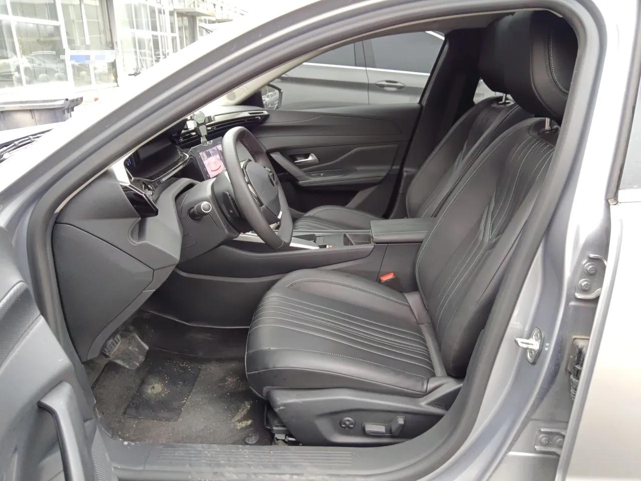 Peugeot 408X 2023 Charm Version — миниатюра 18