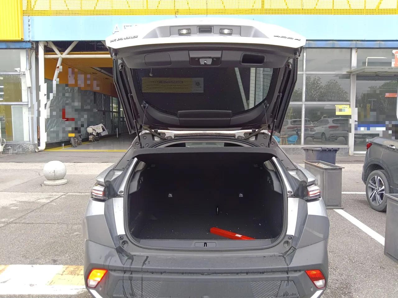 Peugeot 408X 2023 Charm Version — миниатюра 22