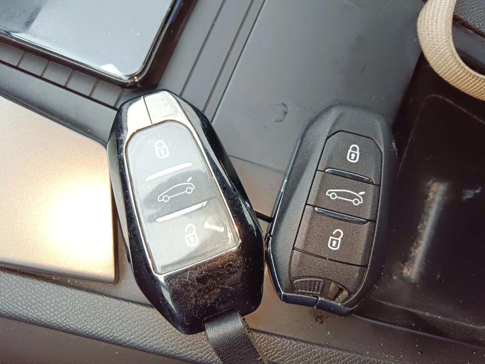 Peugeot 408X 2023 Charm Version — миниатюра 23