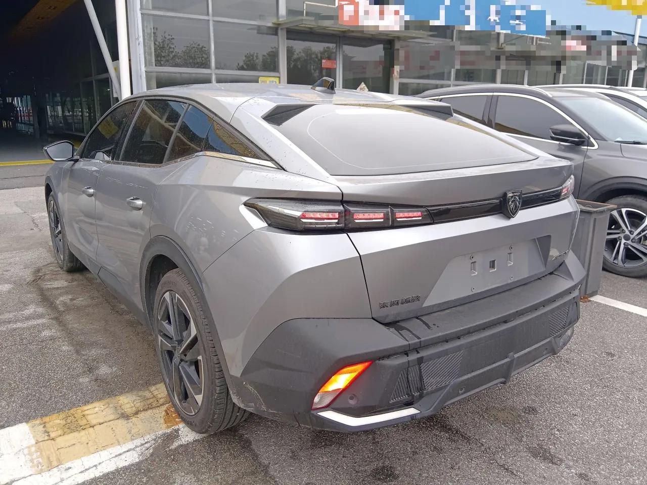 Peugeot 408X 2023 Charm Version — миниатюра 7