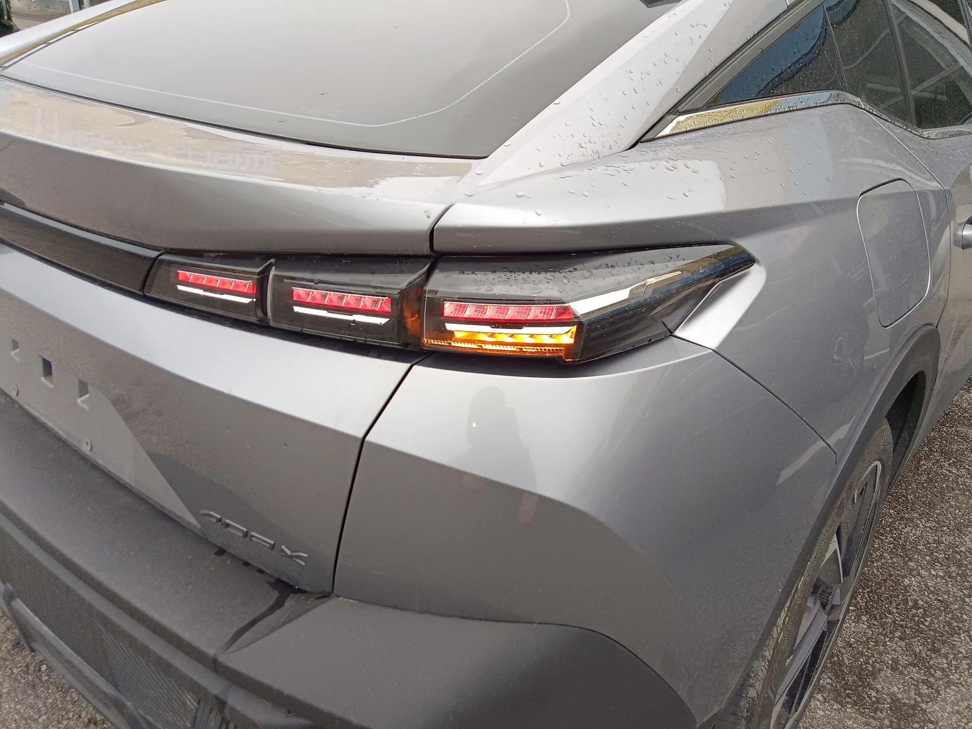 Peugeot 408X 2023 Charm Version — миниатюра 8