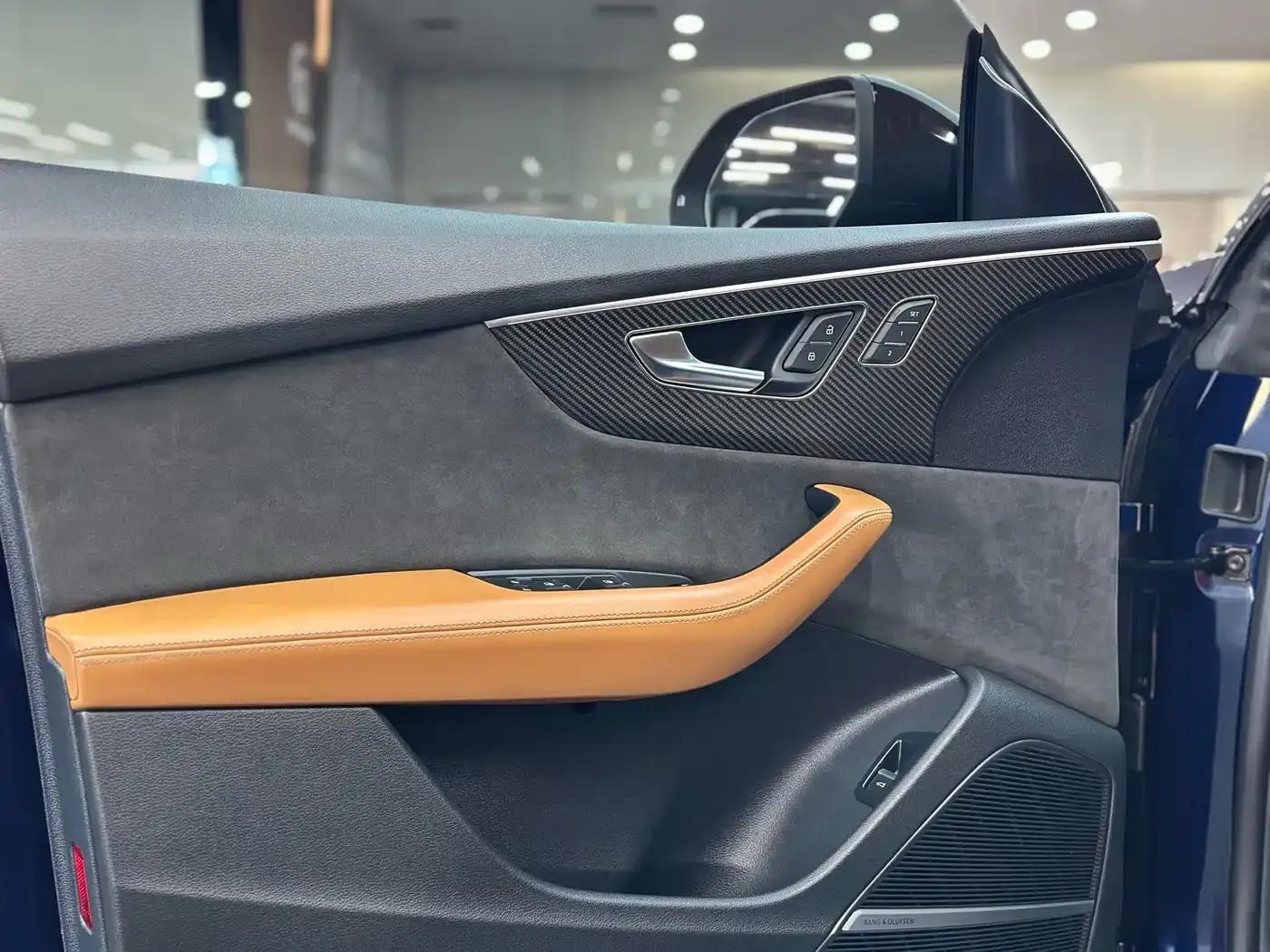 Audi RS Q8 2021 RS Q8 4.0T Premium Edition — миниатюра 5