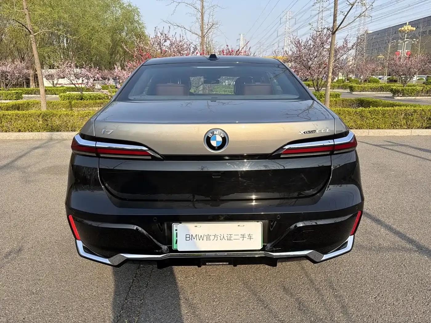 2023 BMW i7 xDrive60L M Sport Package — миниатюра 10
