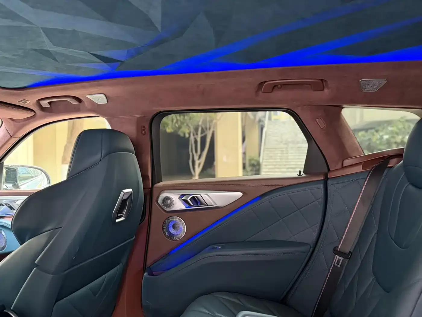 BMW XM 2023 Base Model — миниатюра 7