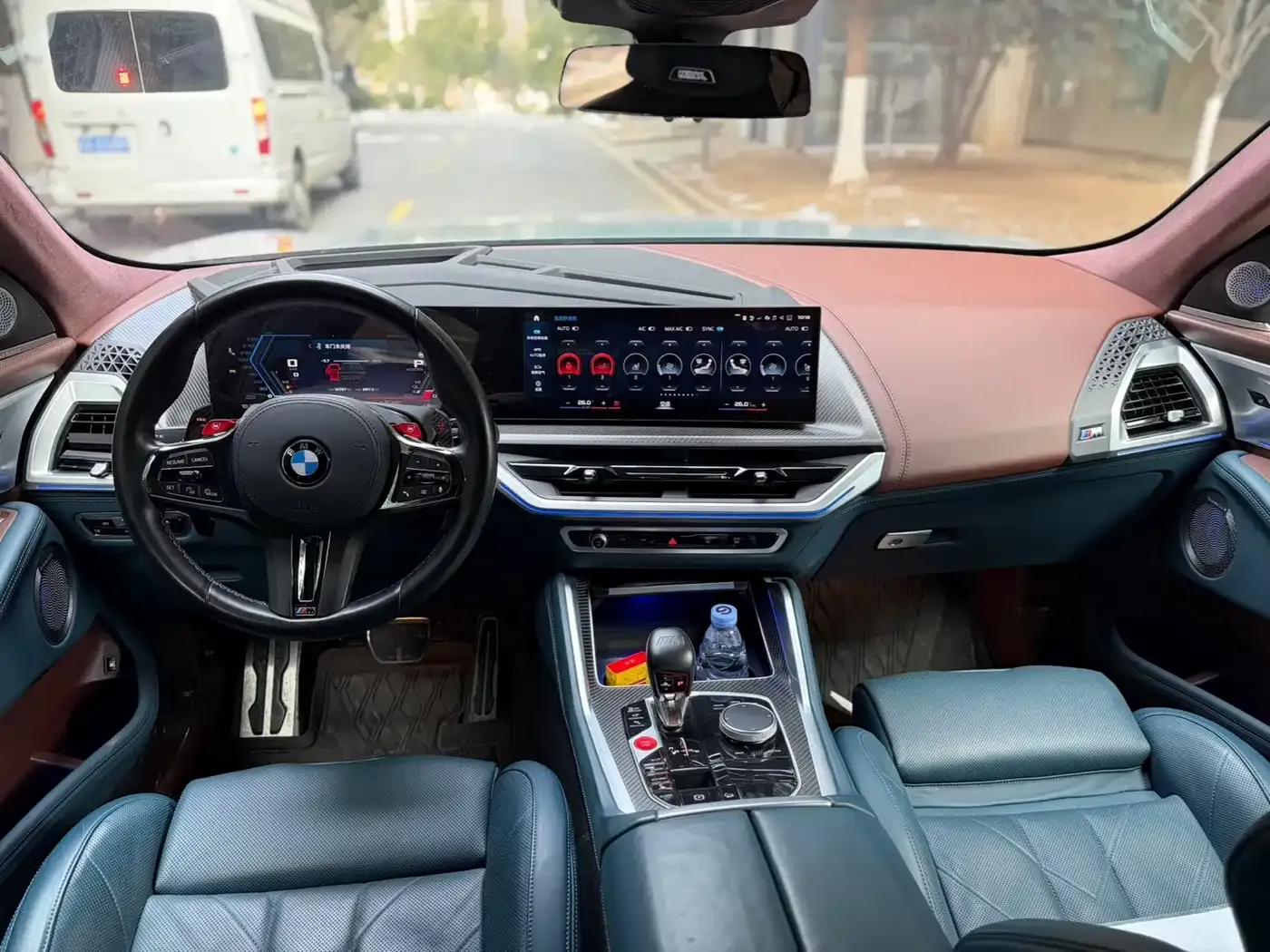 BMW XM 2023 Base Model — миниатюра 8
