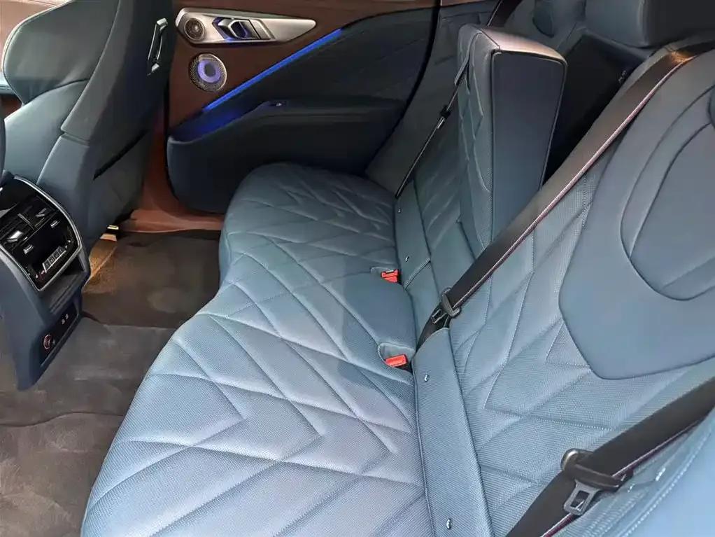 BMW XM 2023 Base Model — миниатюра 9