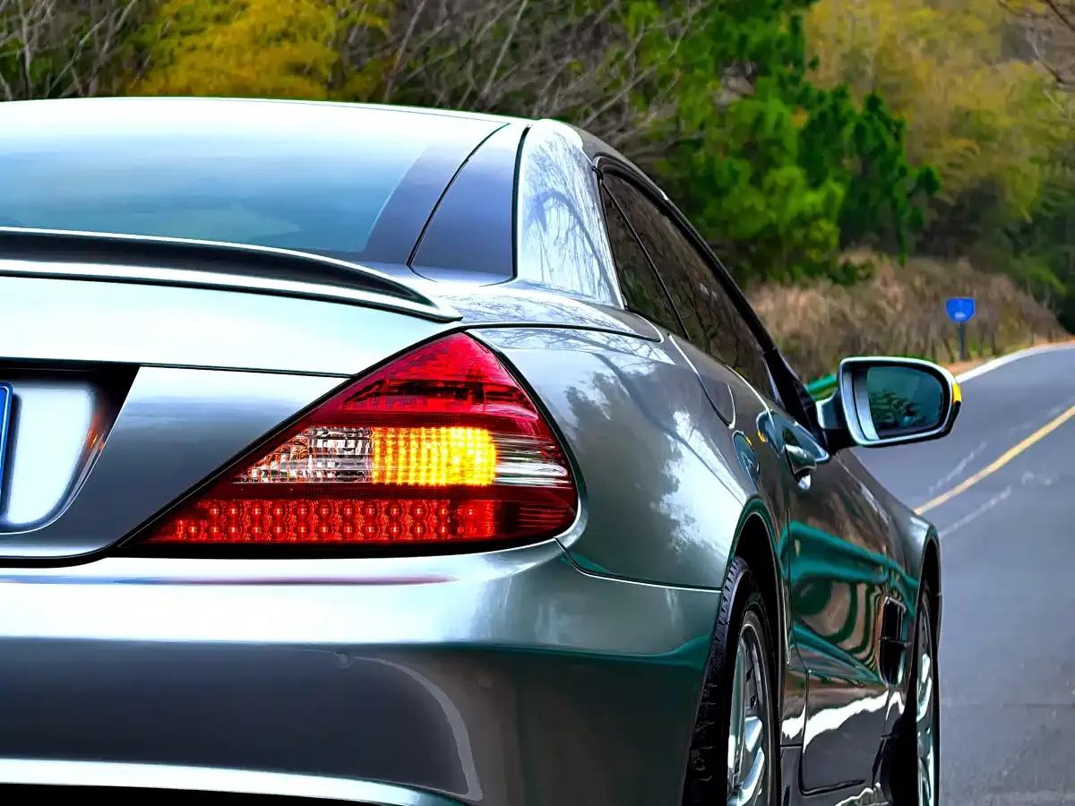 Mercedes-Benz SL-Class 2010 SL 300 — миниатюра 17